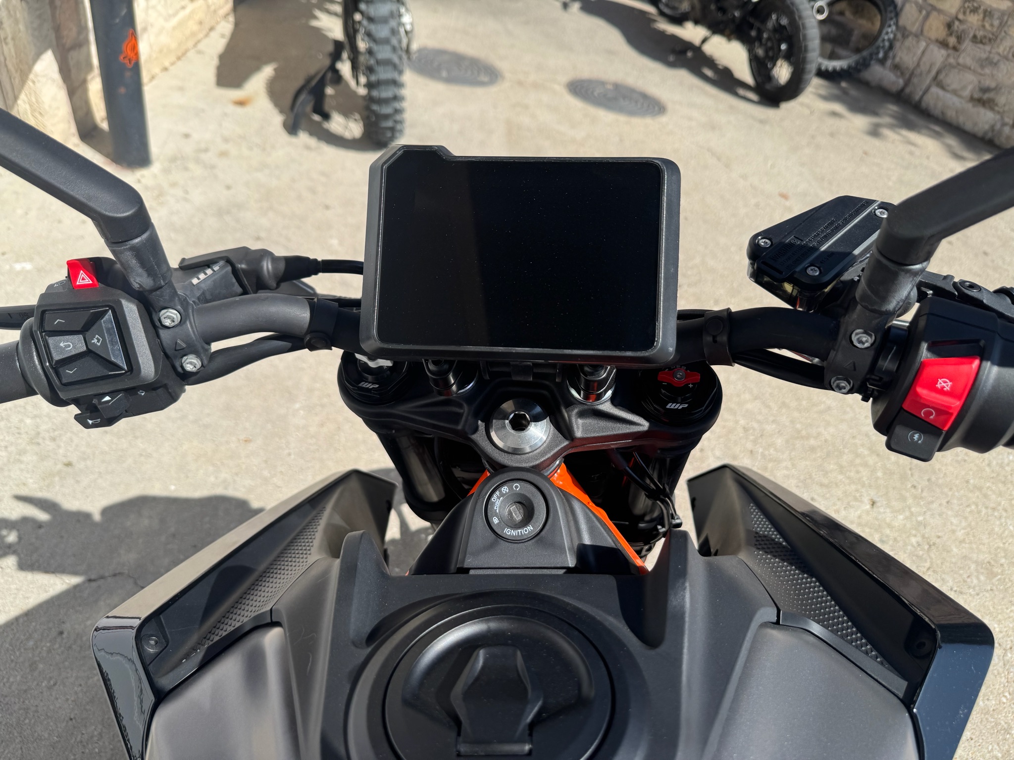 2026 KTM 390 Duke 6