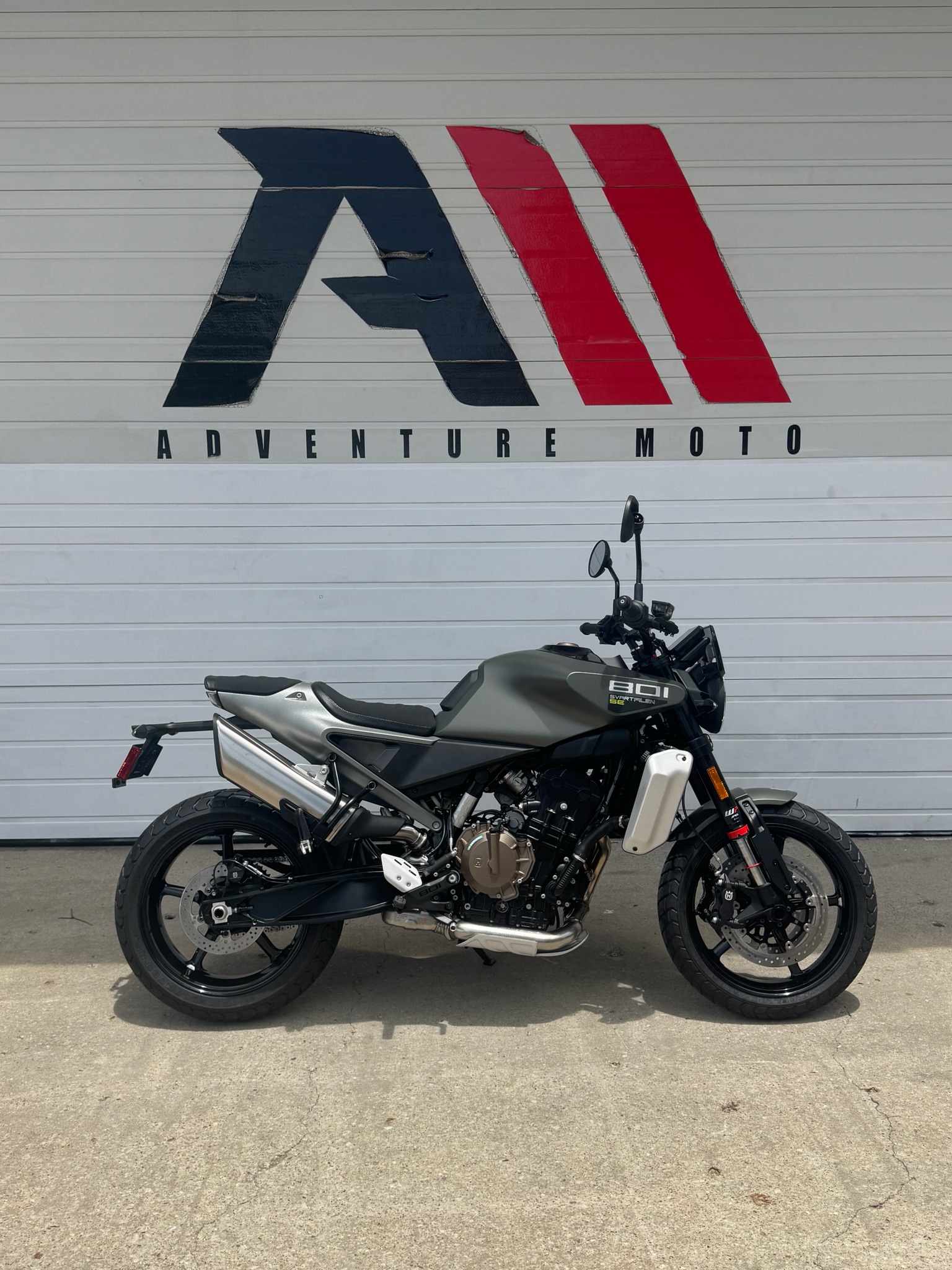 New 2027 Husqvarna Svartpilen 801 SE, McKinney TX | Specs, Price