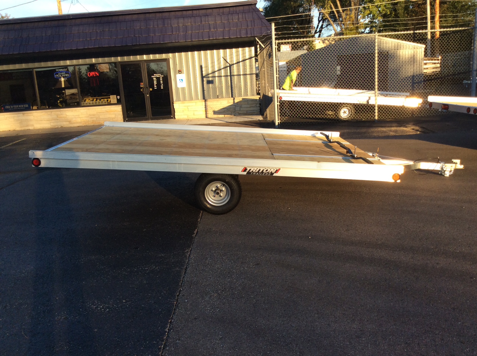 Triton photo 2