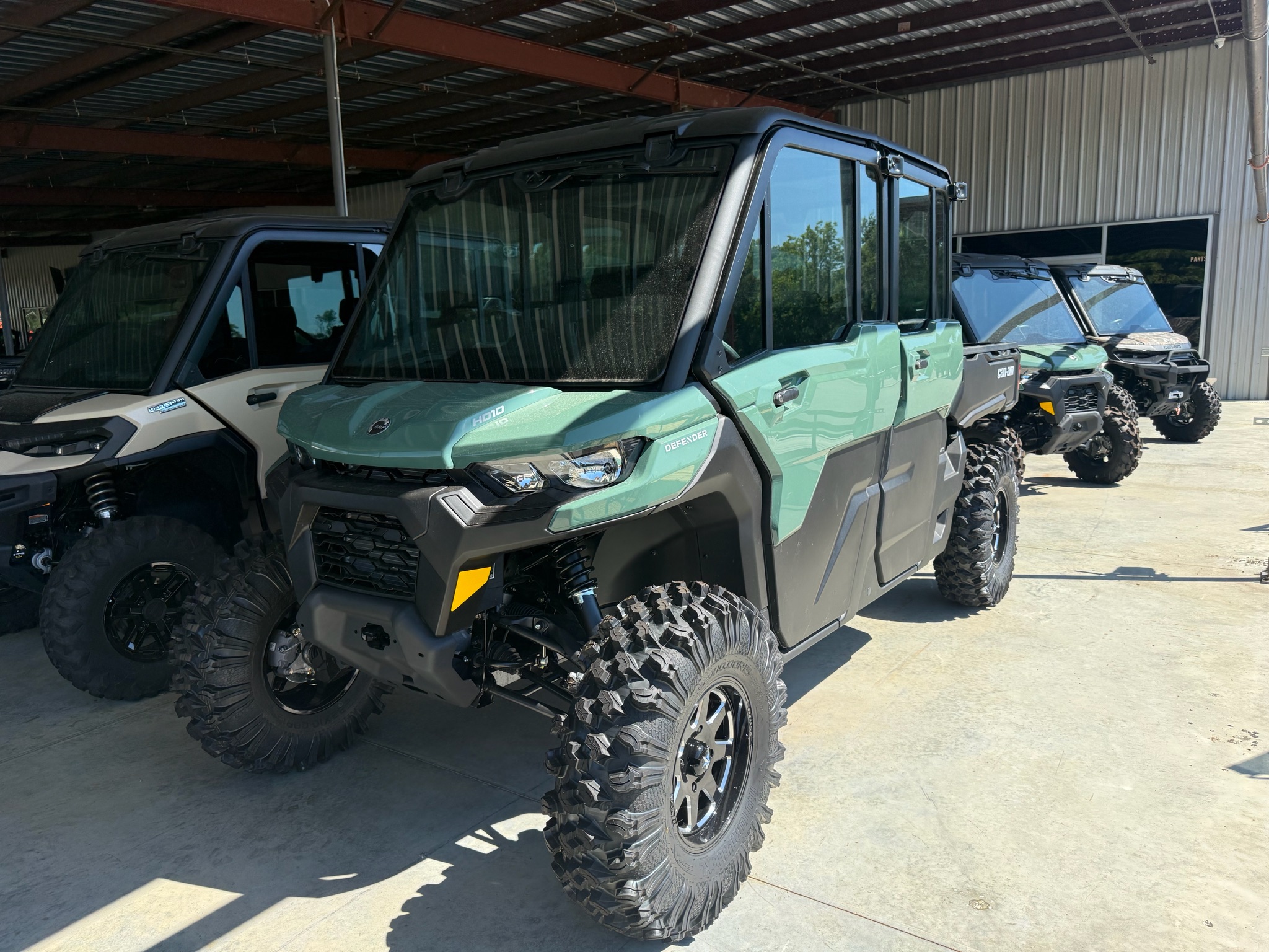 2026 Can-Am Defender MAX DPS CAB HD10