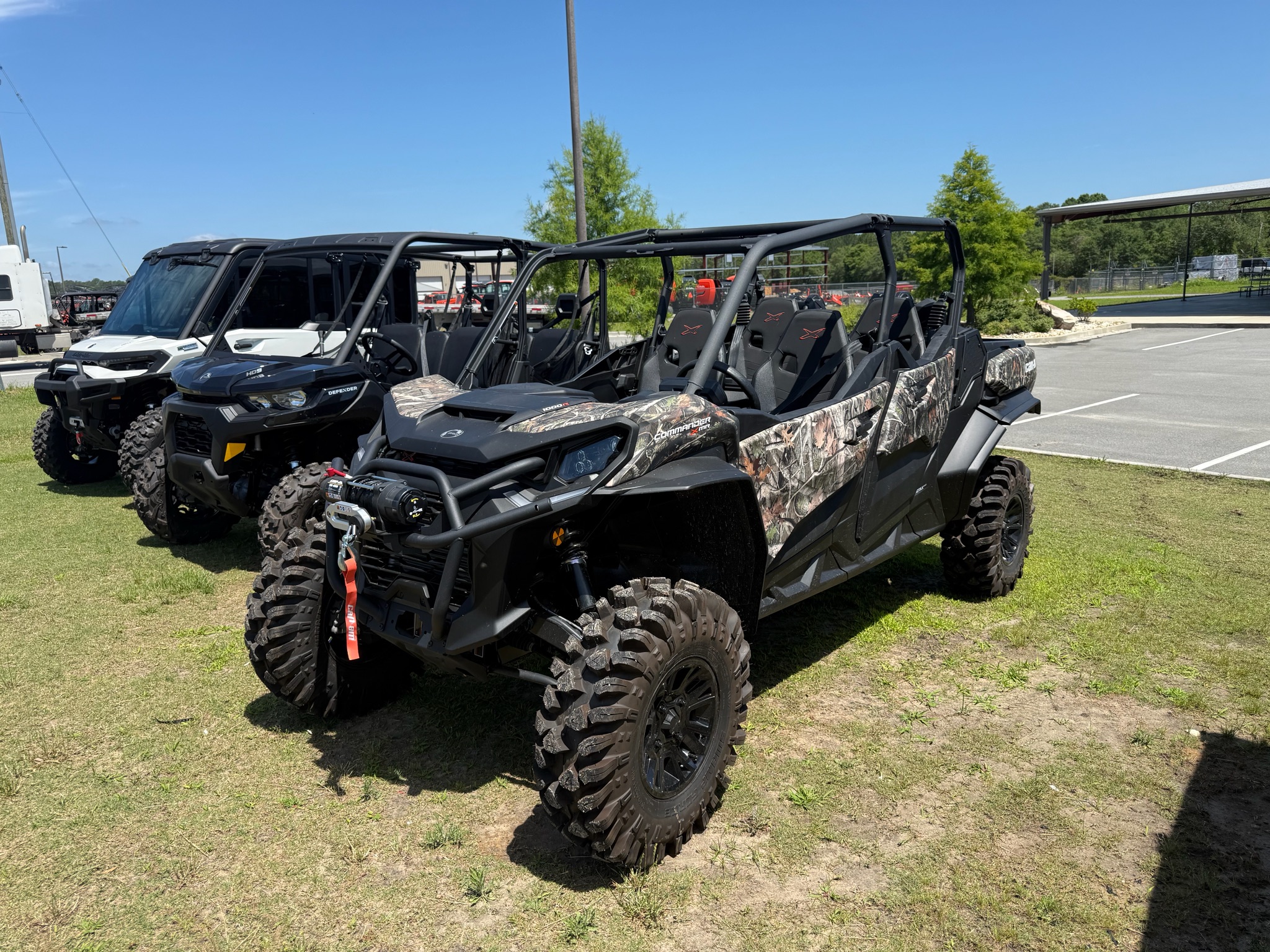 2026 Can-Am Commander MAX X MR