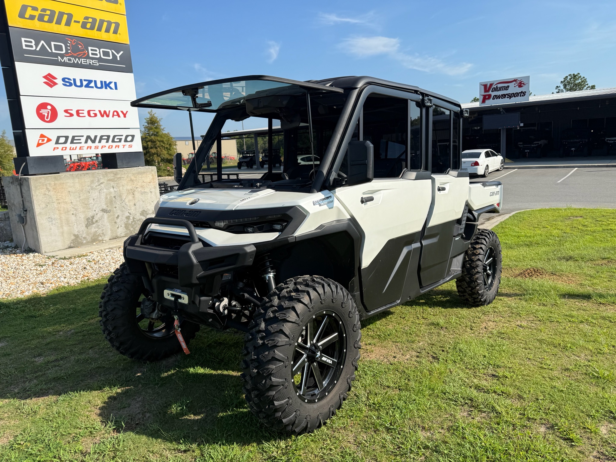 2026 Can-Am Defender MAX Limited HD11