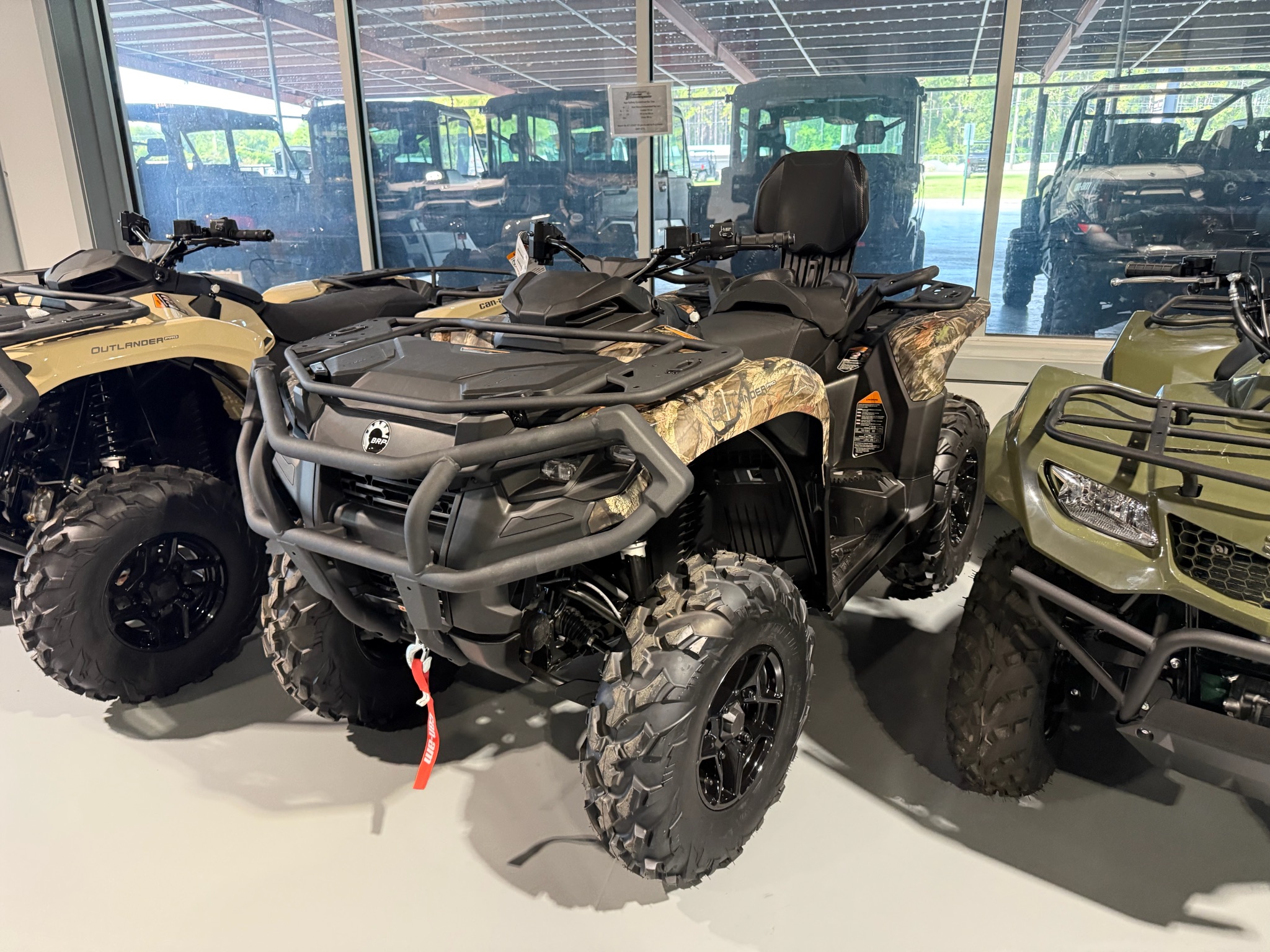 2026 Can-Am Outlander MAX PRO Hunting Edition HD7