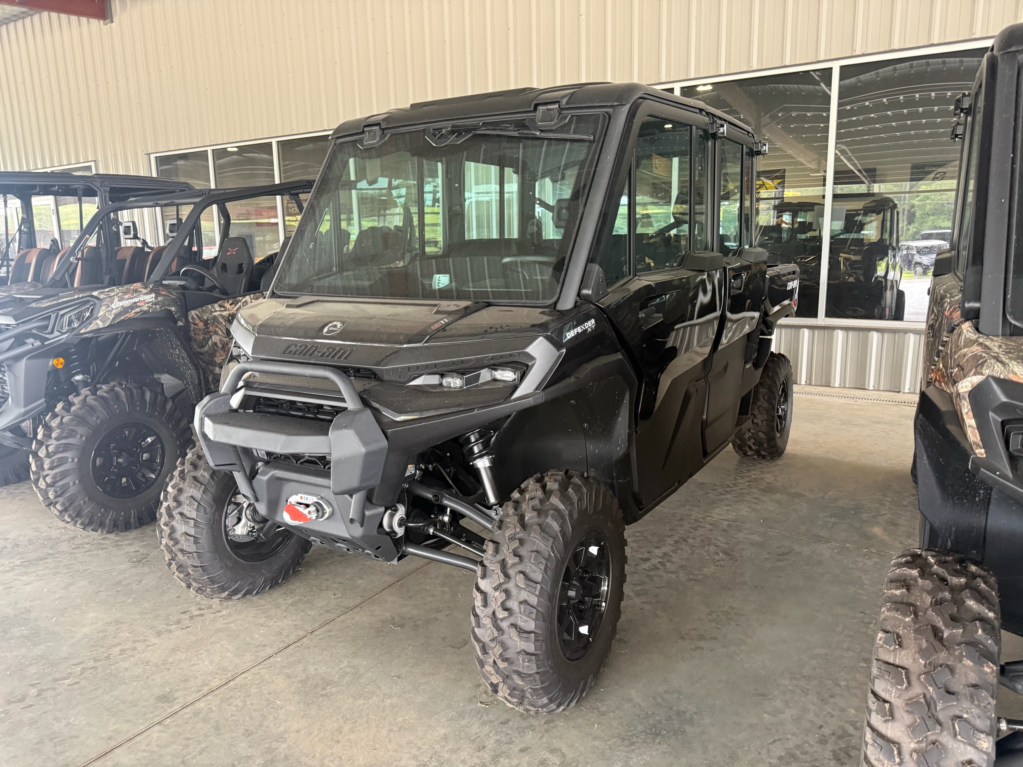 2026 Can-Am Defender MAX XT CAB HD11