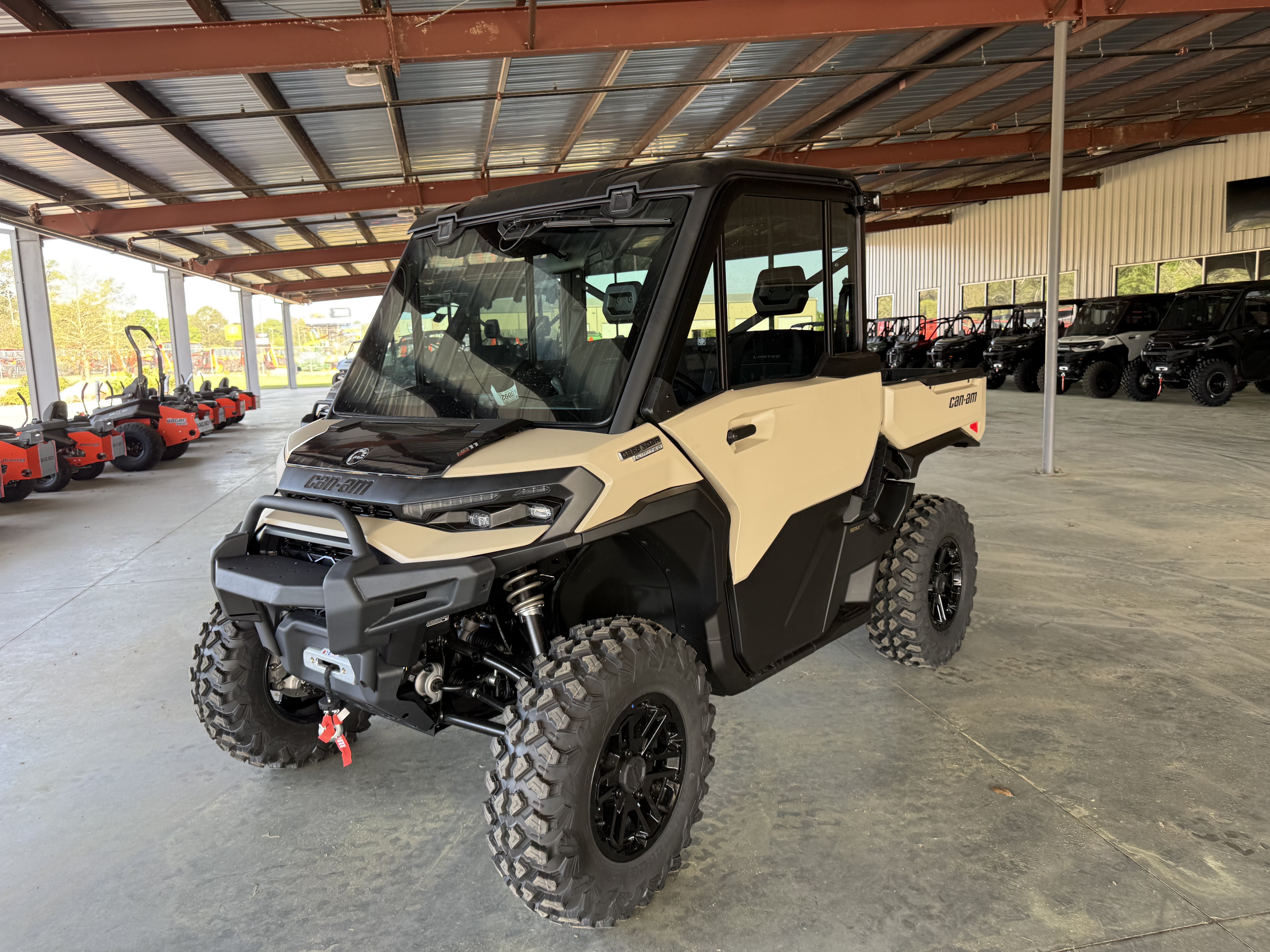 2026 Can-Am Defender Limited HD11