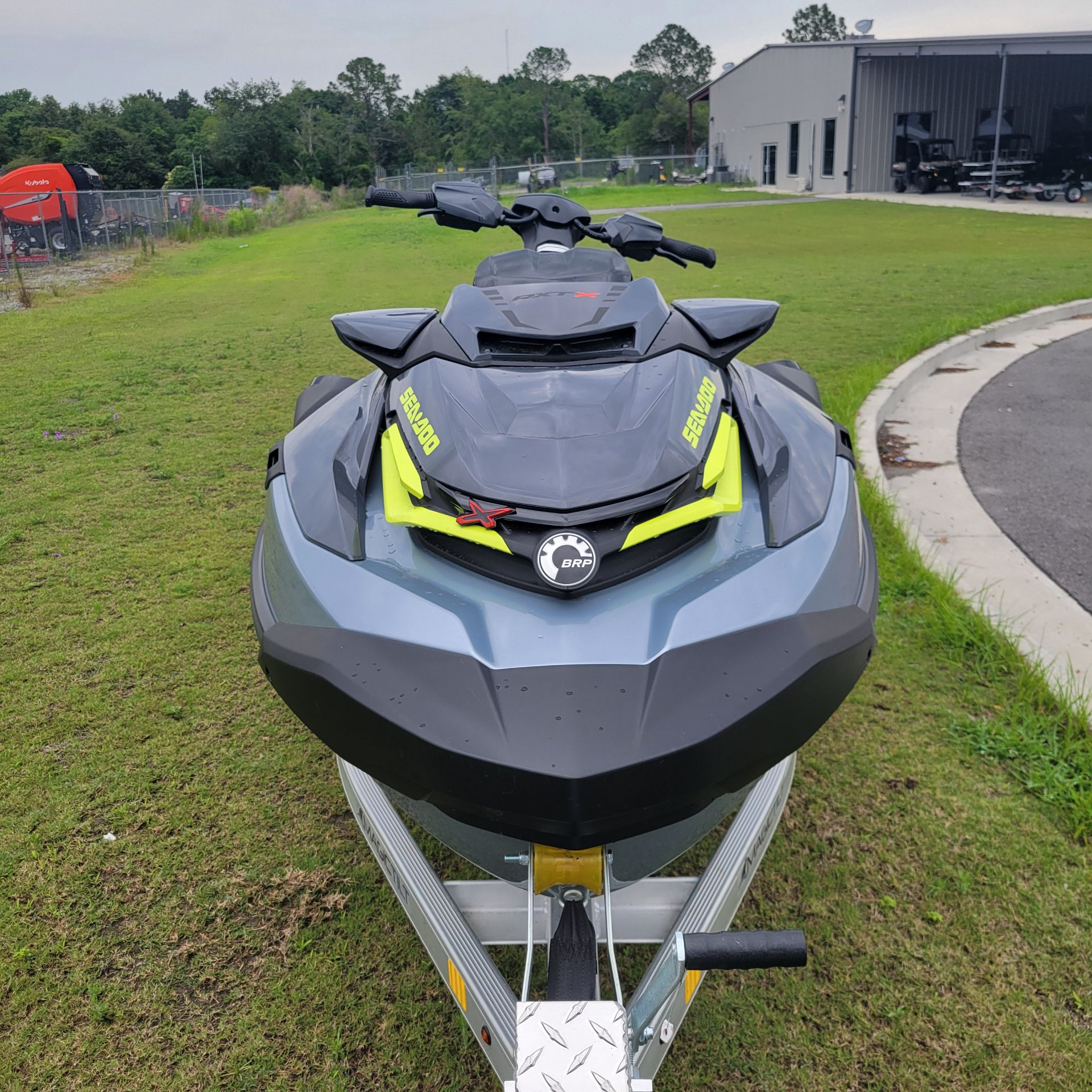 2025 Sea-Doo RXT-X 325 + Tech Package 2