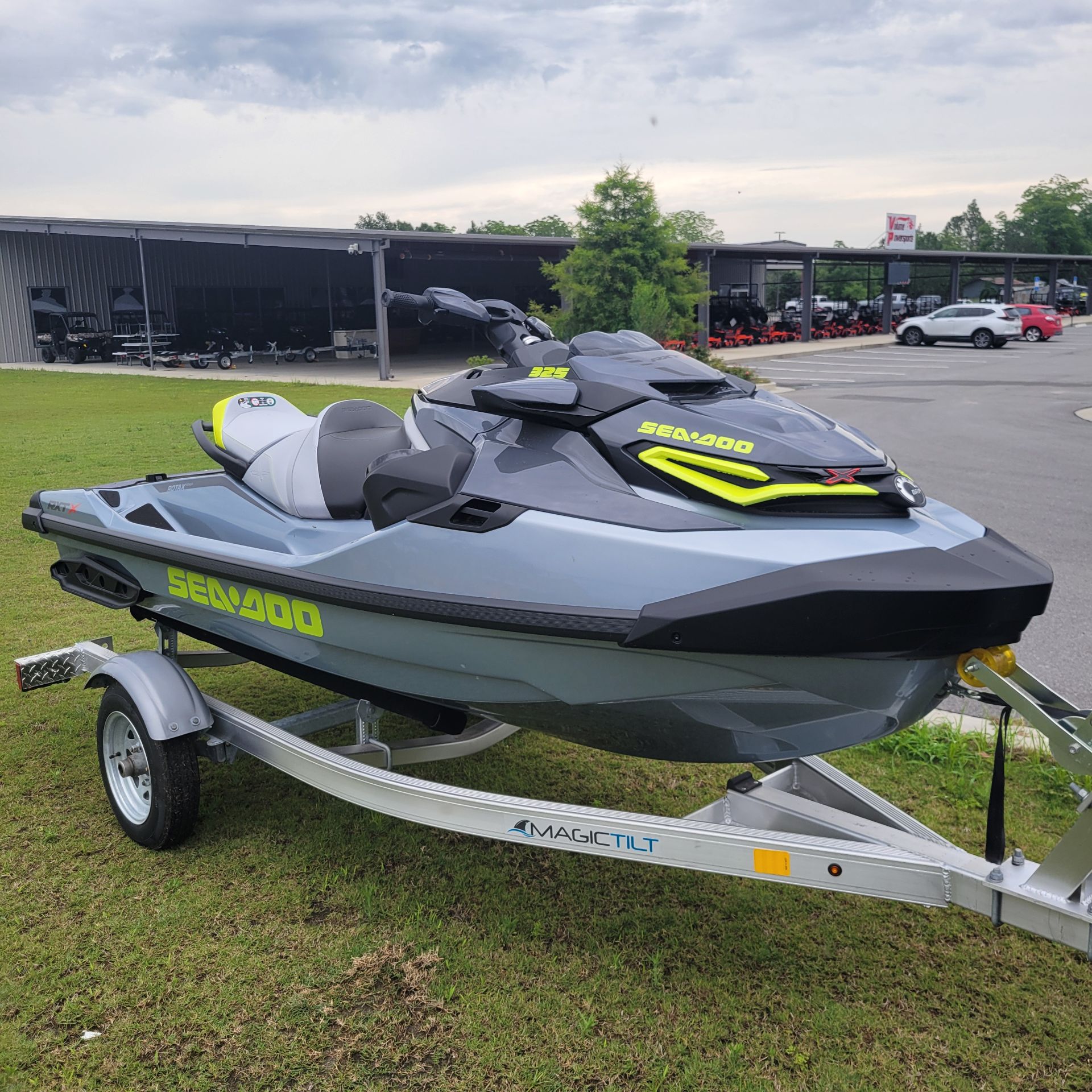 2025 Sea-Doo RXT-X 325 + Tech Package 3