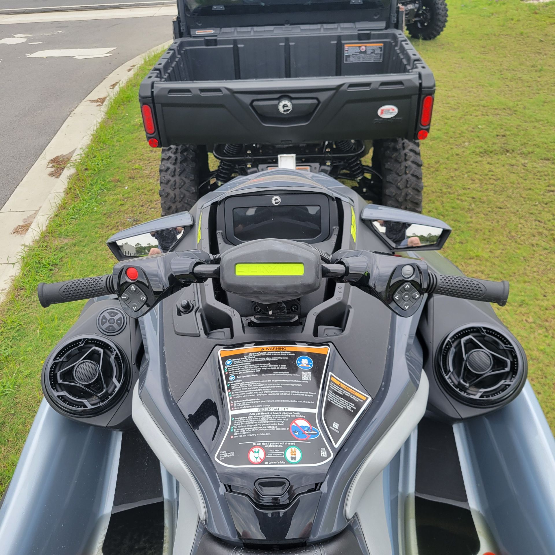 2025 Sea-Doo RXT-X 325 + Tech Package 9