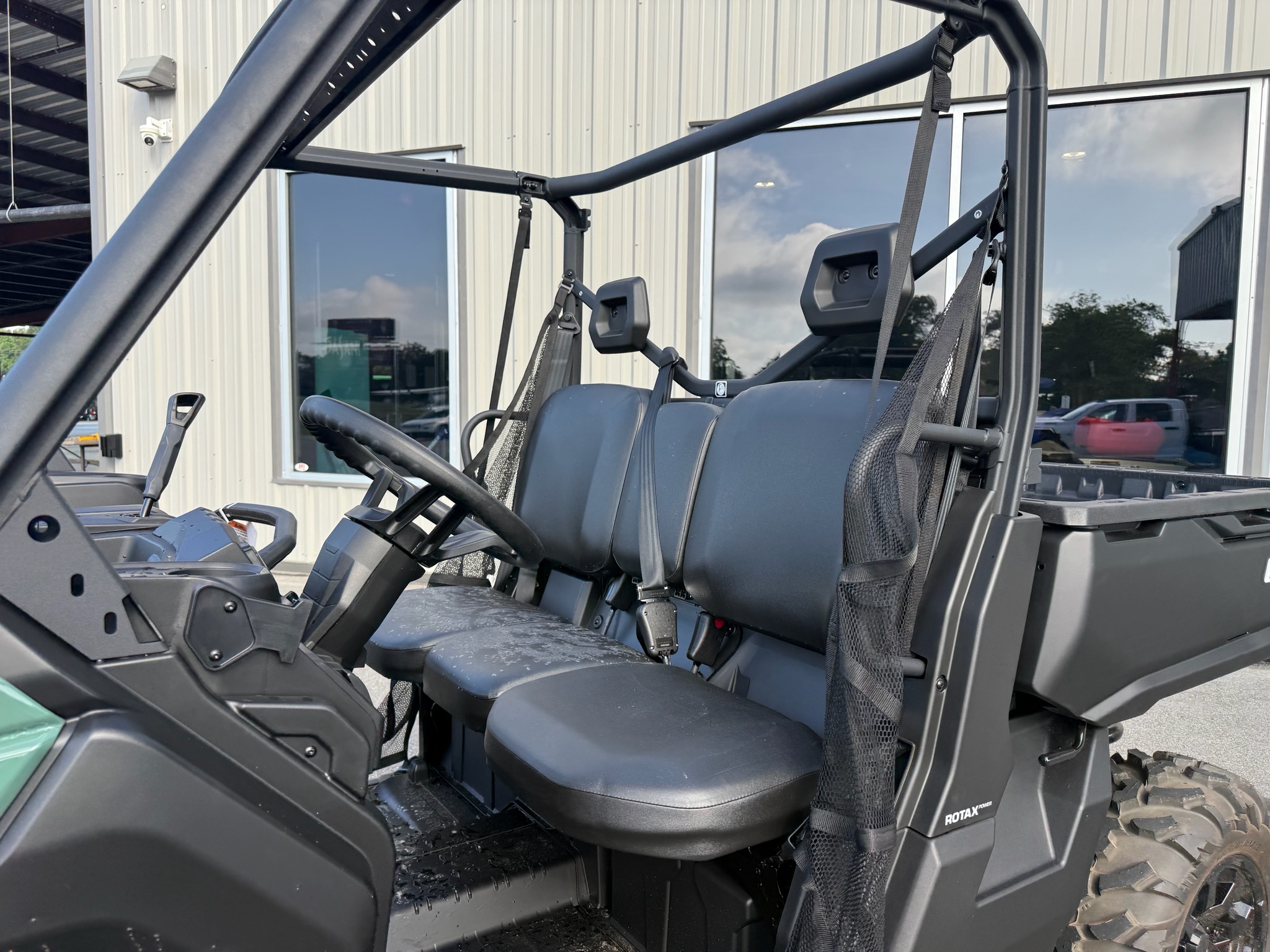 2026 Can-Am™ Defender DPS HD10 7