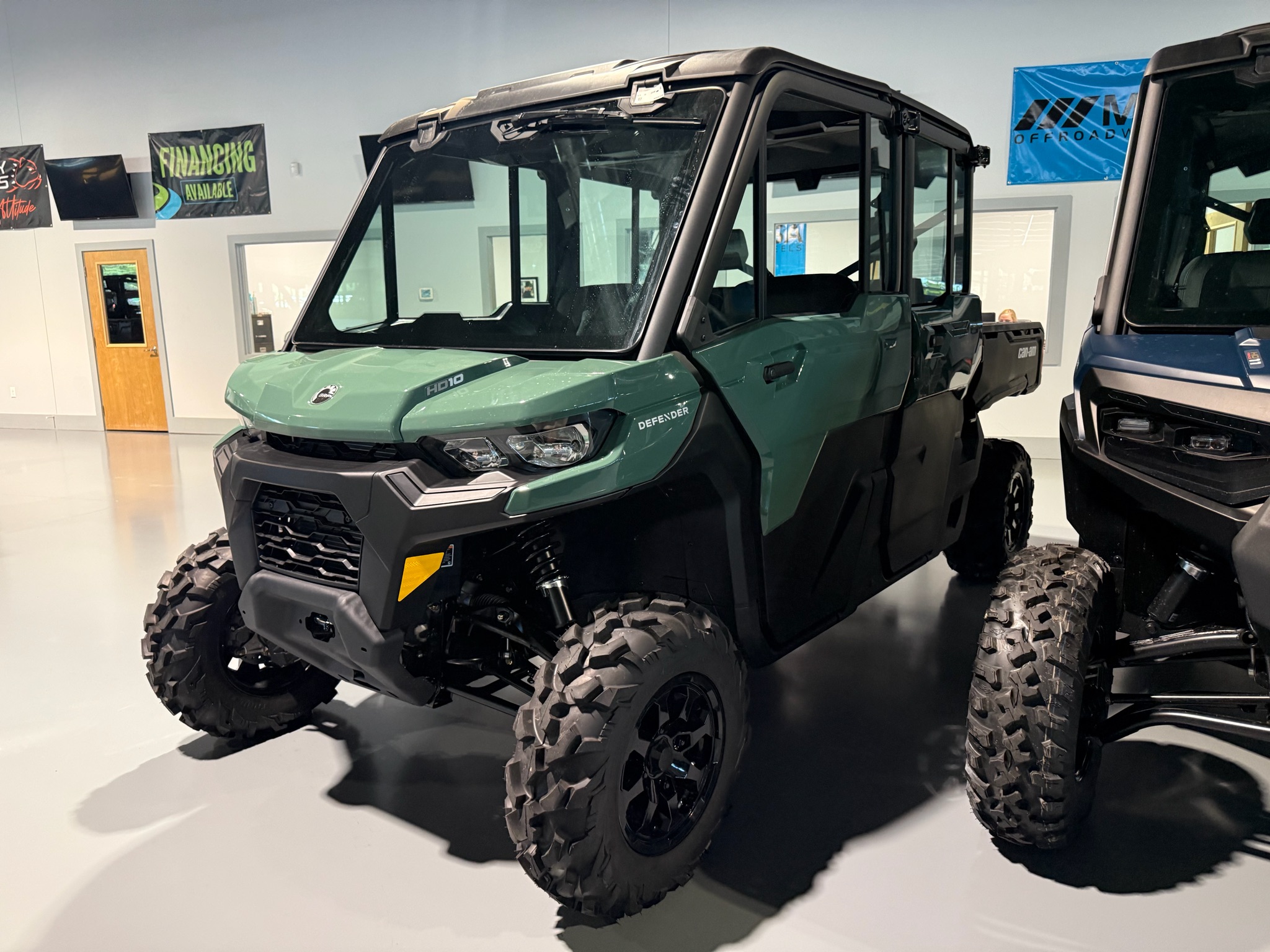 2026 Can-Am Defender MAX DPS CAB HD10