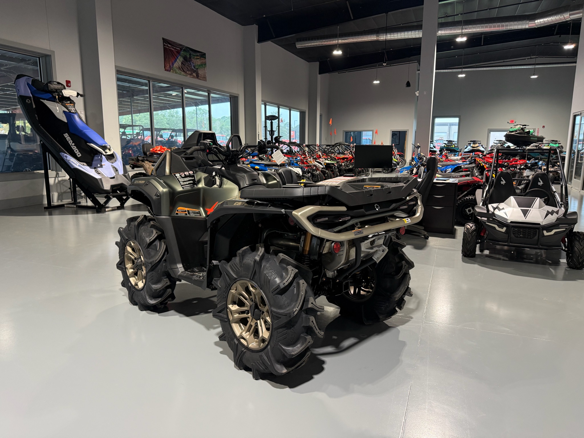 2027 Can-Am™ Outlander X MR 1000R 6