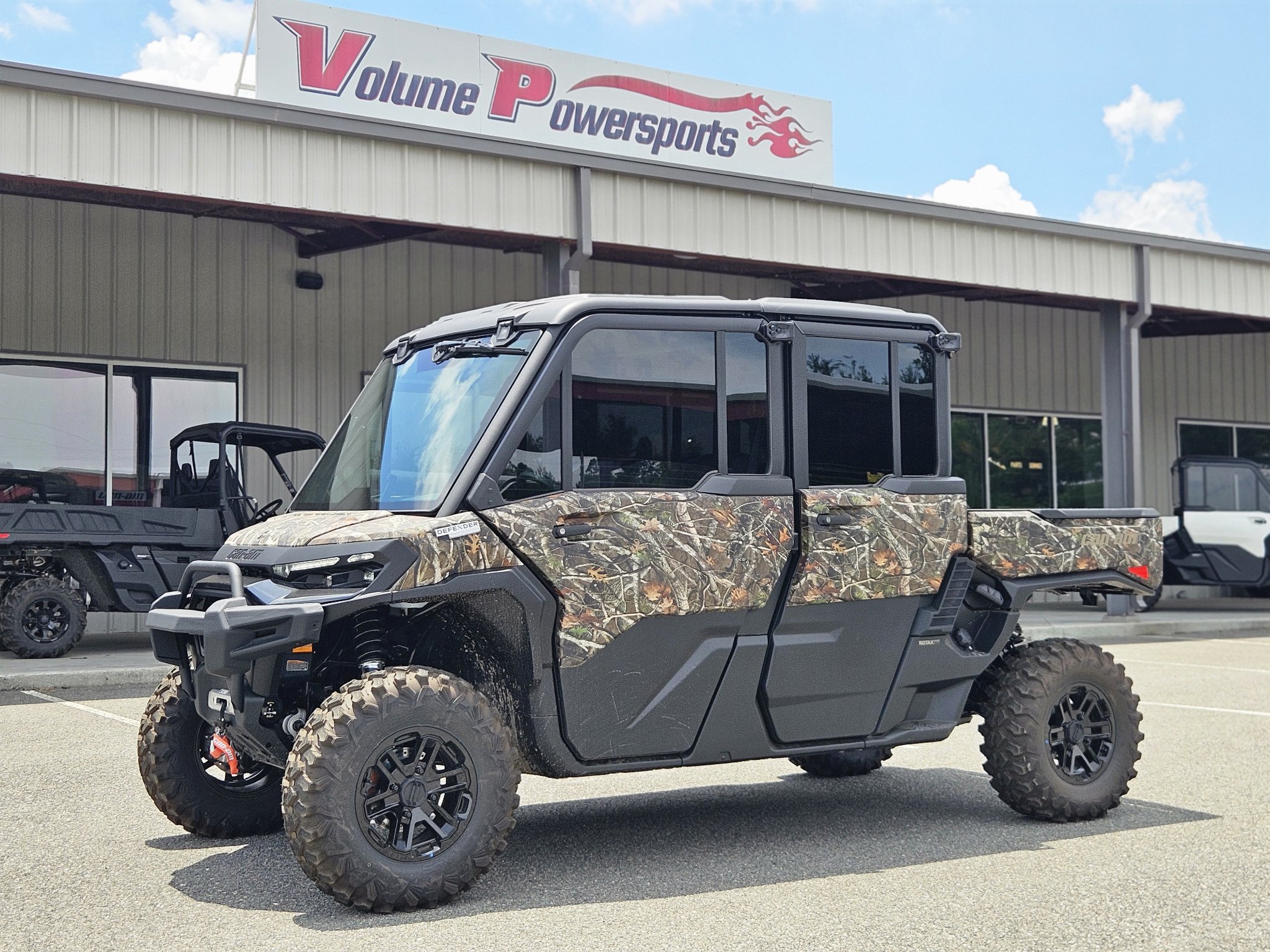 2026 Can-Am™ Defender MAX Limited HD11 1