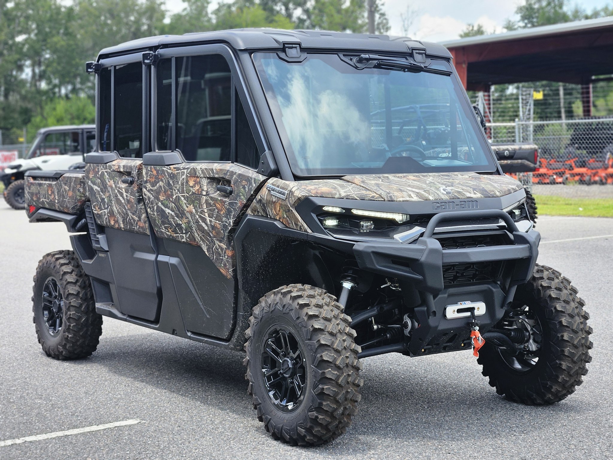 2026 Can-Am™ Defender MAX Limited HD11 4