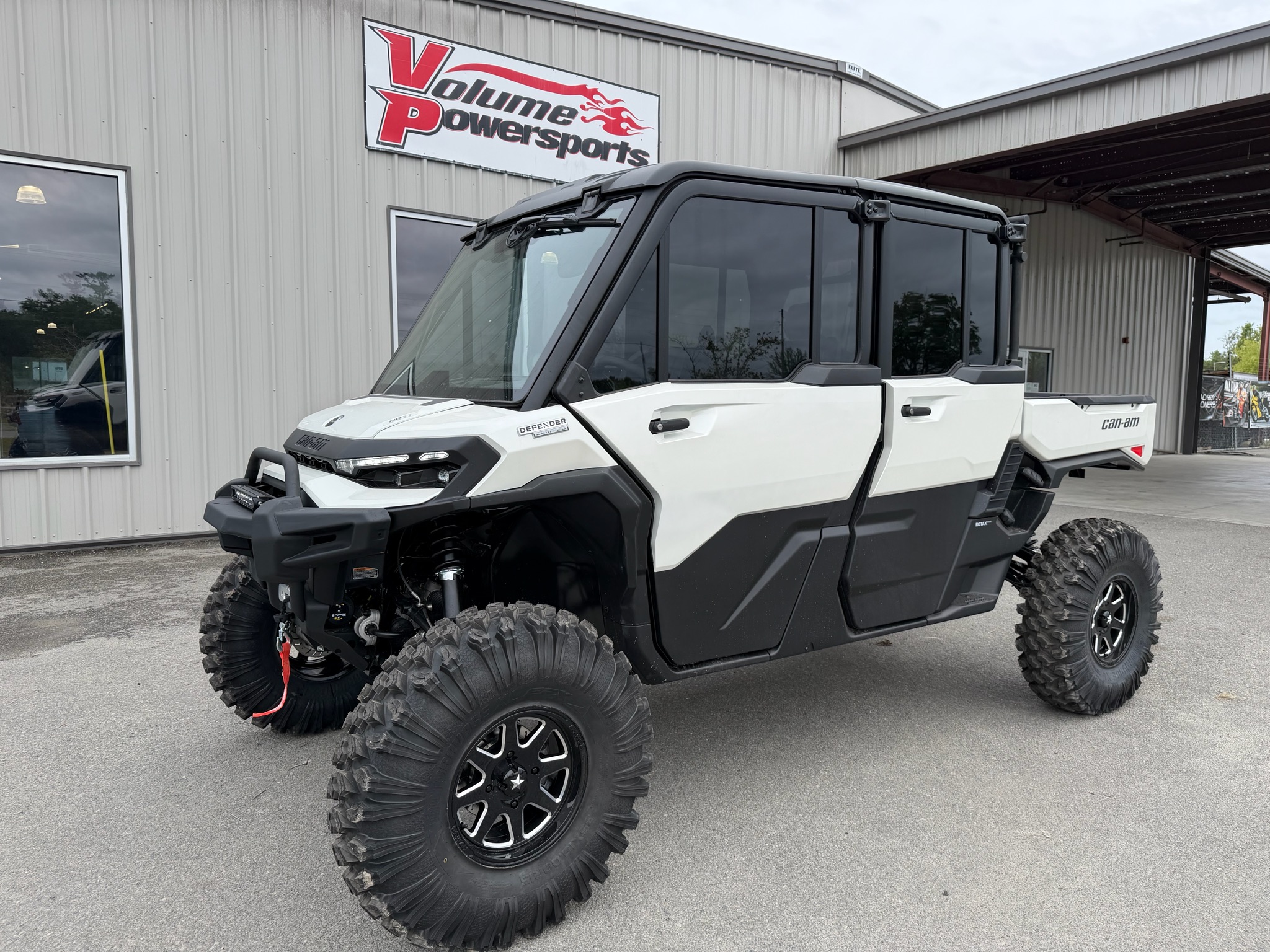 2026 Can-Am Defender MAX Limited HD11