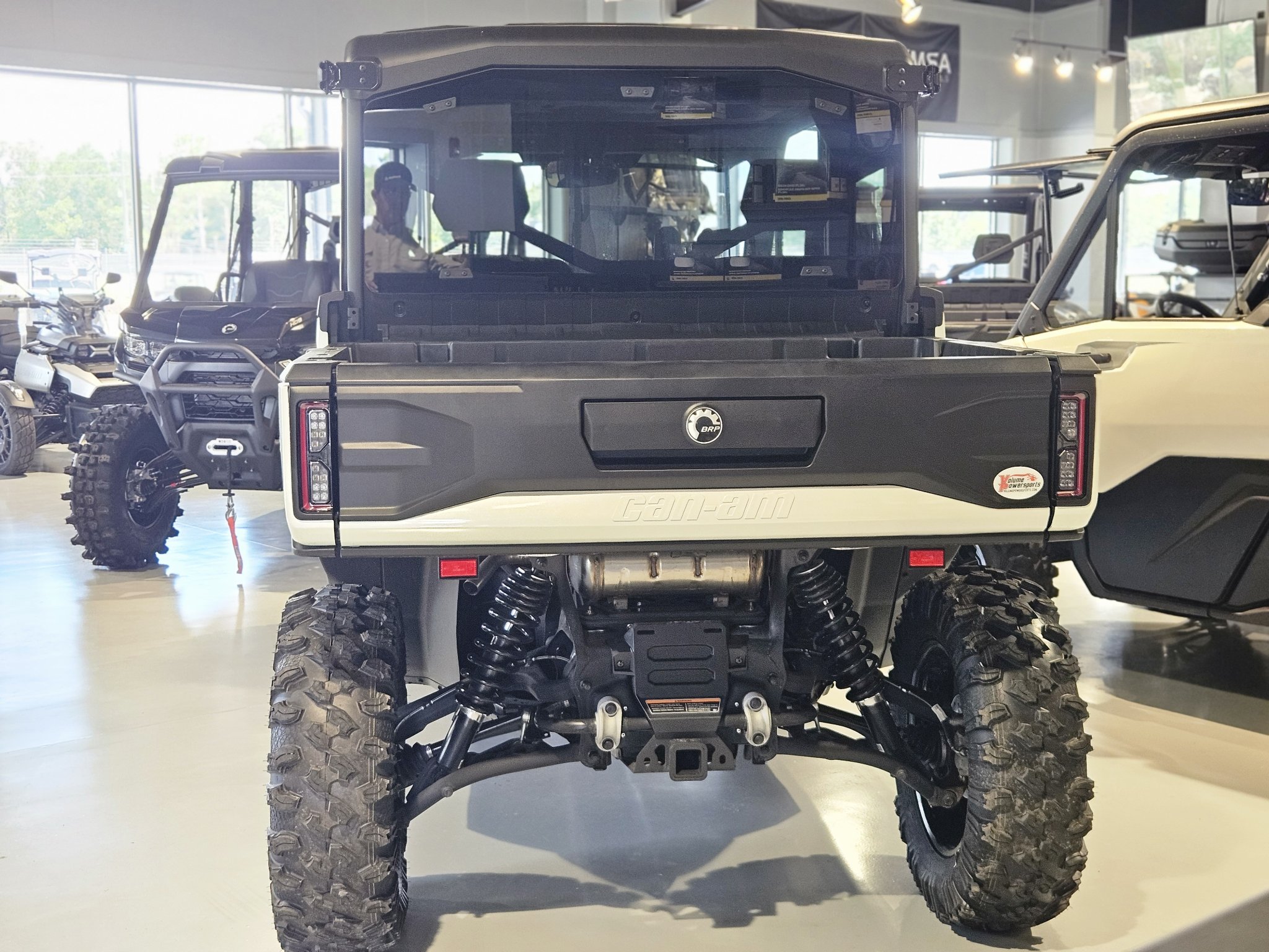 2026 Can-Am™ Defender MAX Limited HD11 6