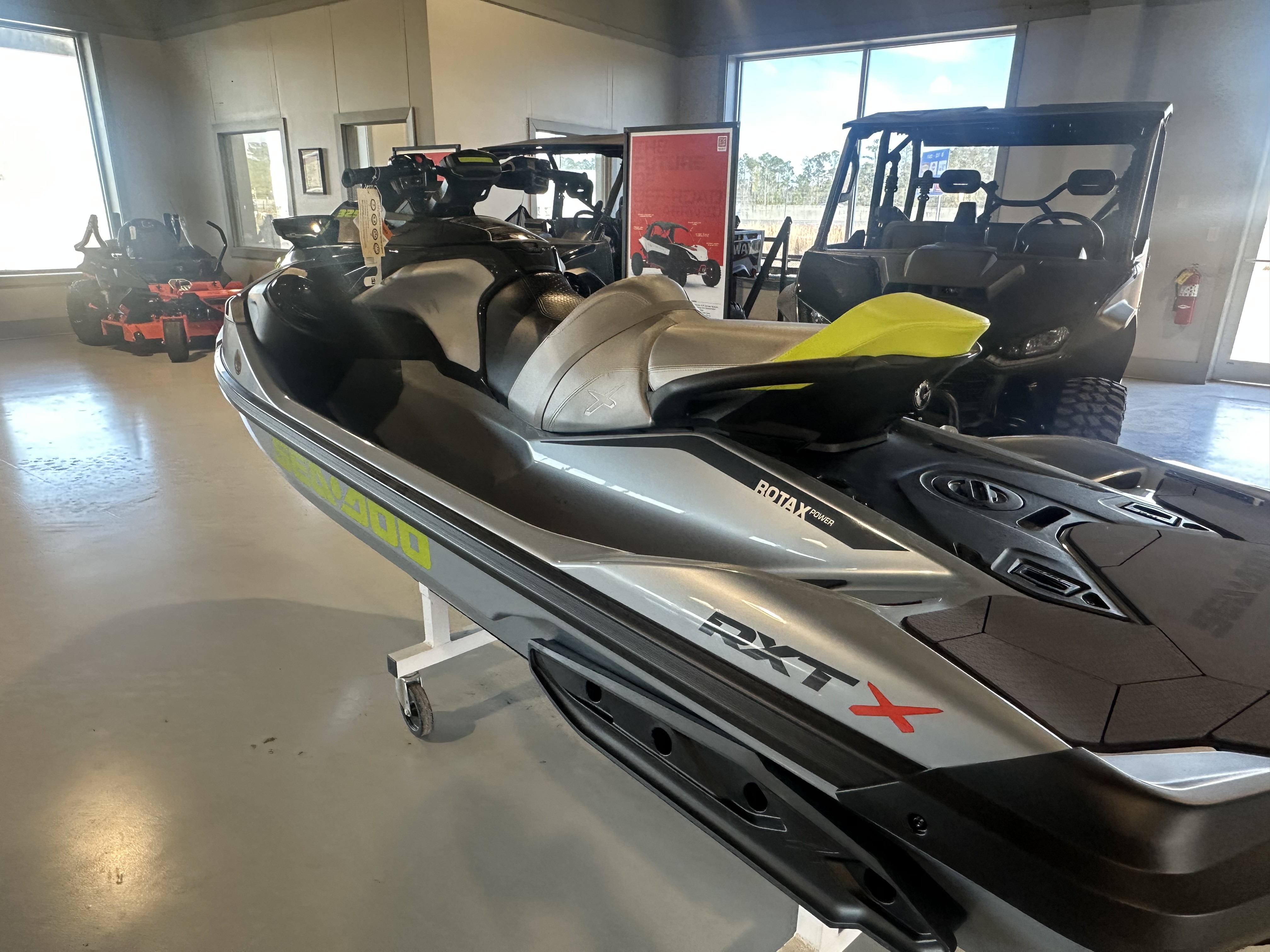 2026 Sea-Doo RXT-X 325 + Tech Package 4