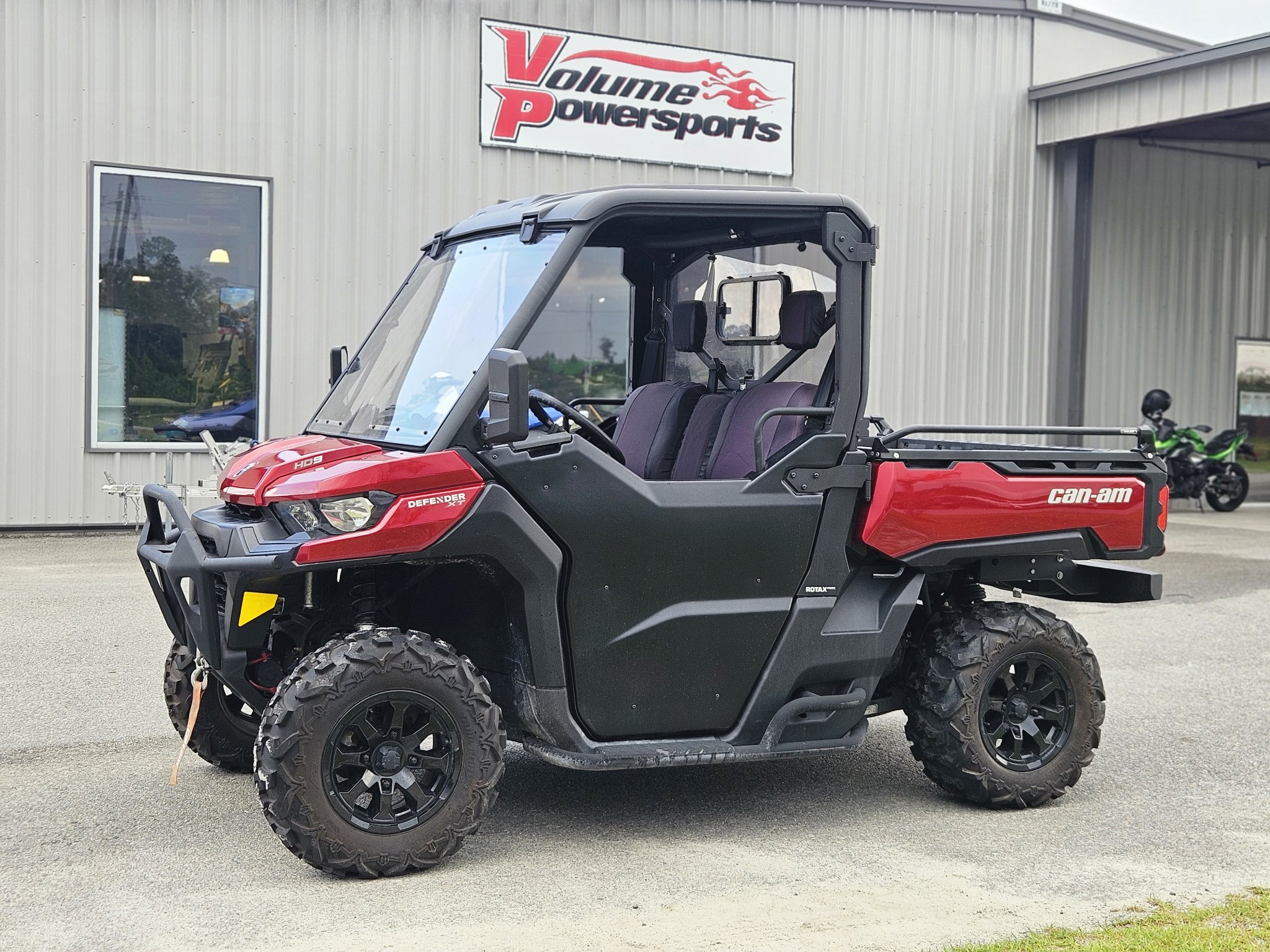 2024 Can-Am Defender XT HD9