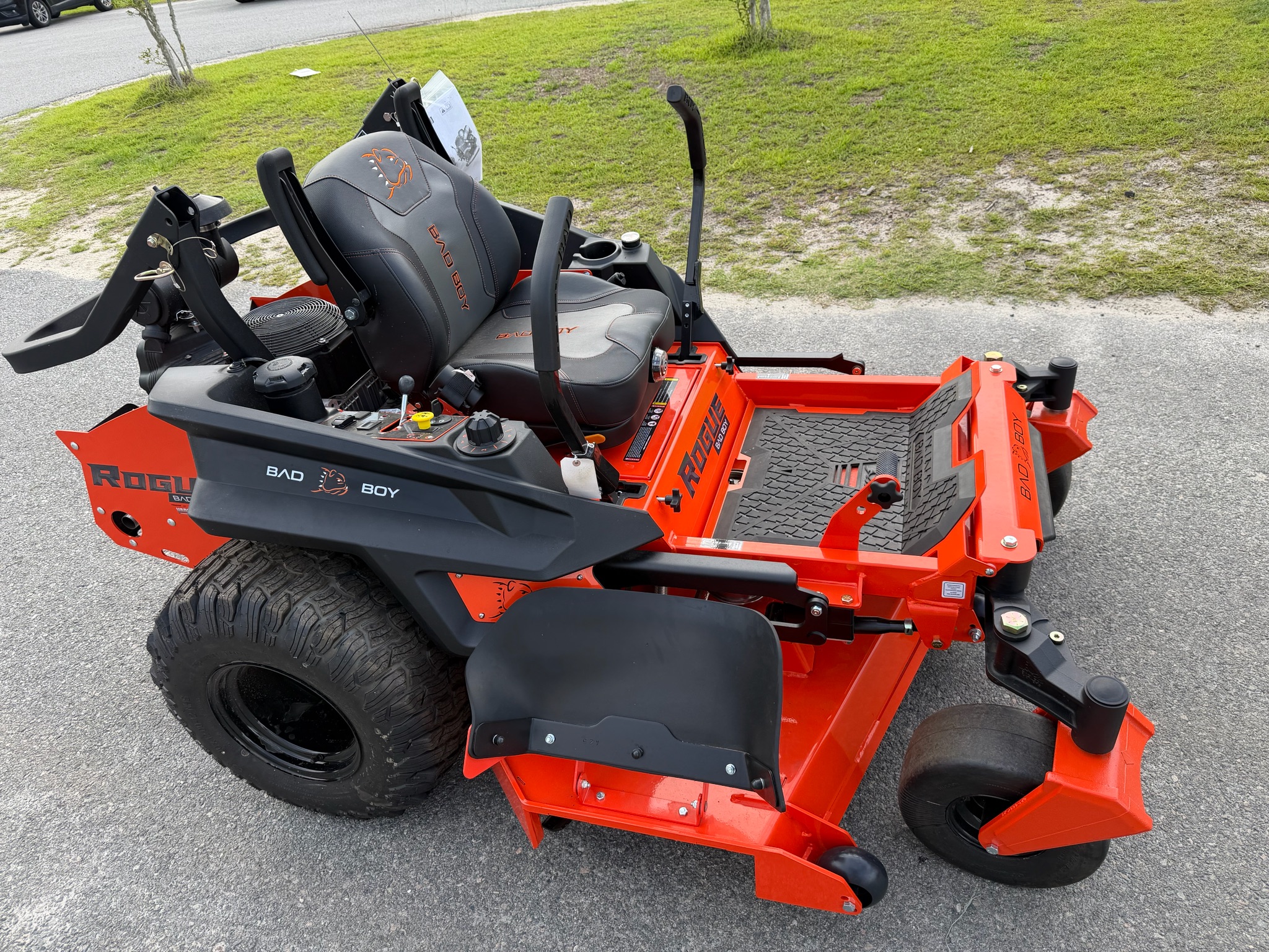 New Bad Boy Mowers Rogue 61 in. Vanguard EFI 40 hp, Valdosta GA