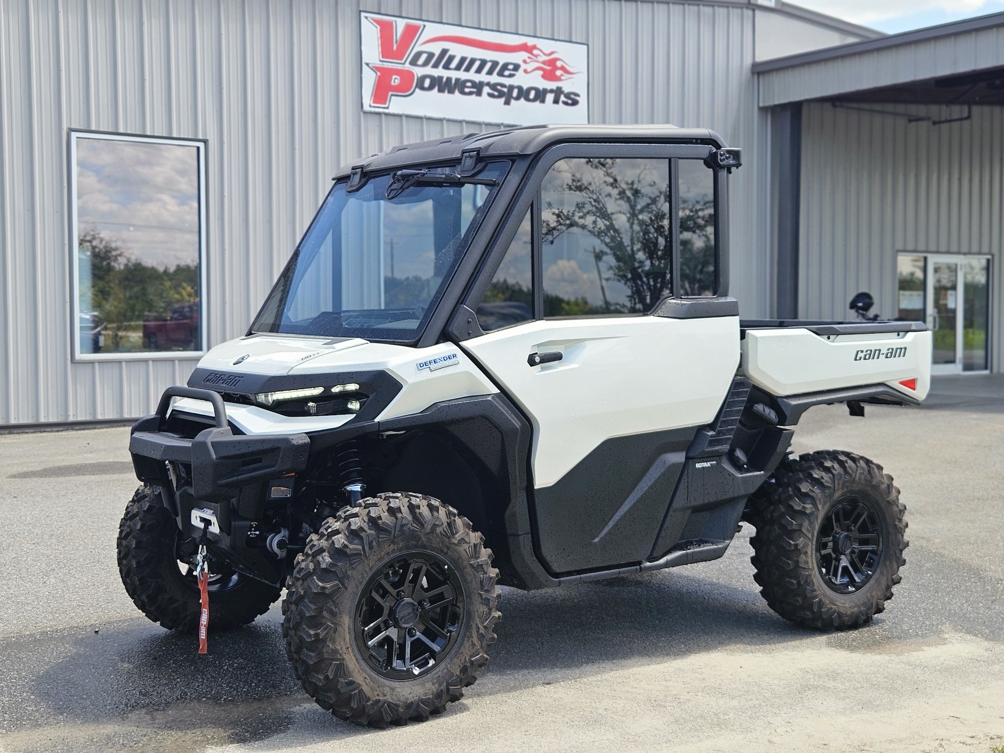 2026 Can-Am™ Defender Limited HD11 1