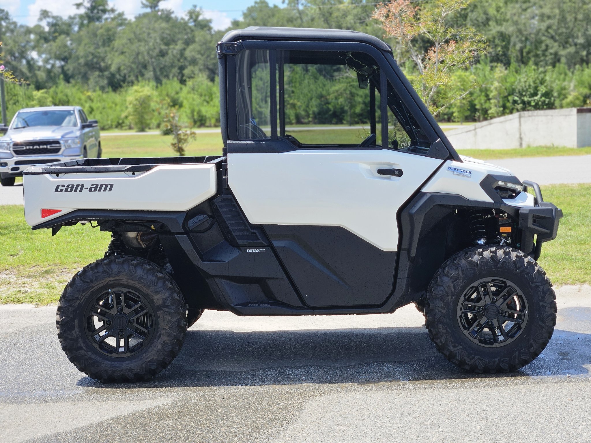 2026 Can-Am™ Defender Limited HD11 5