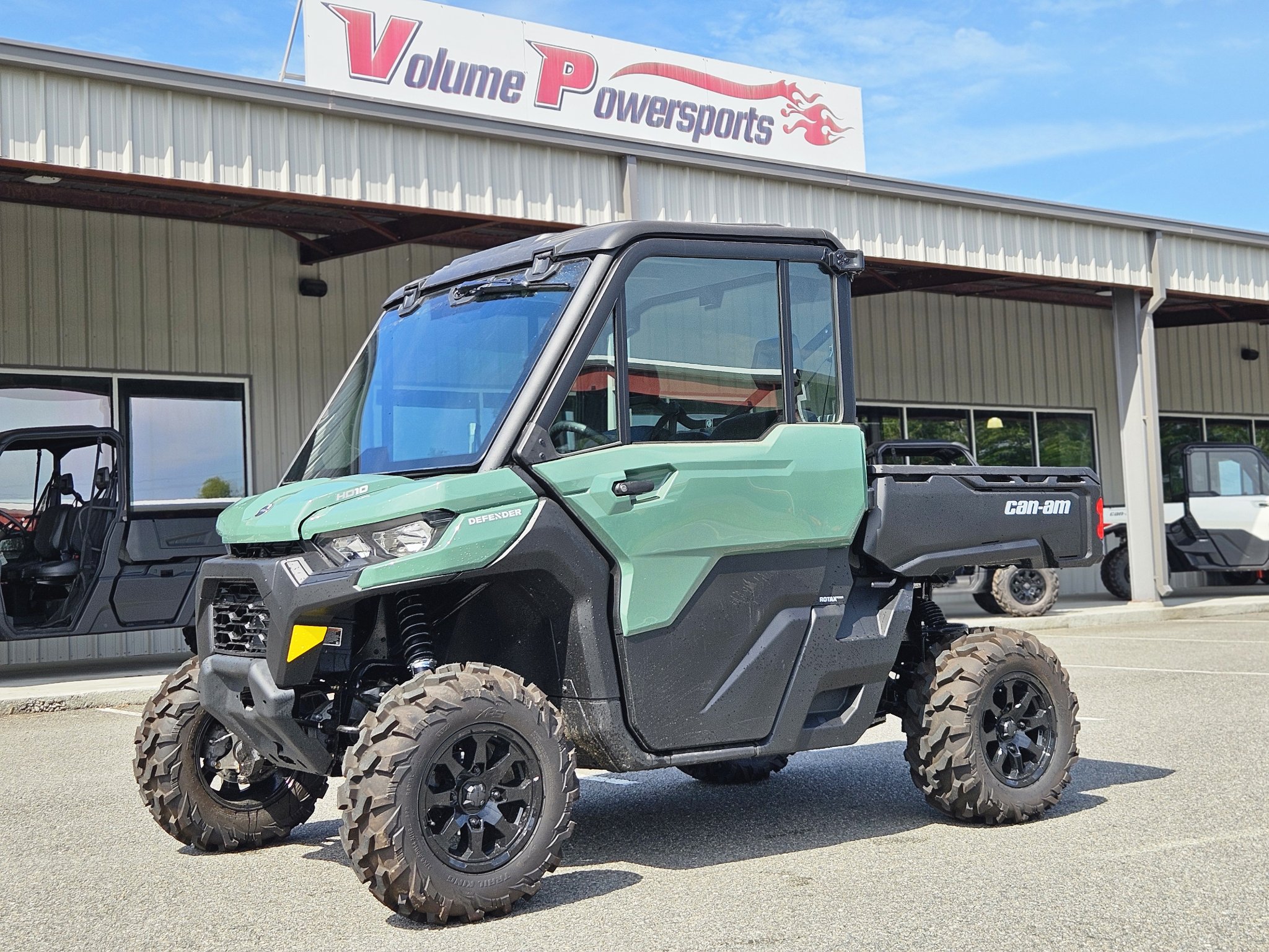 2026 Can-Am Defender DPS CAB HD10