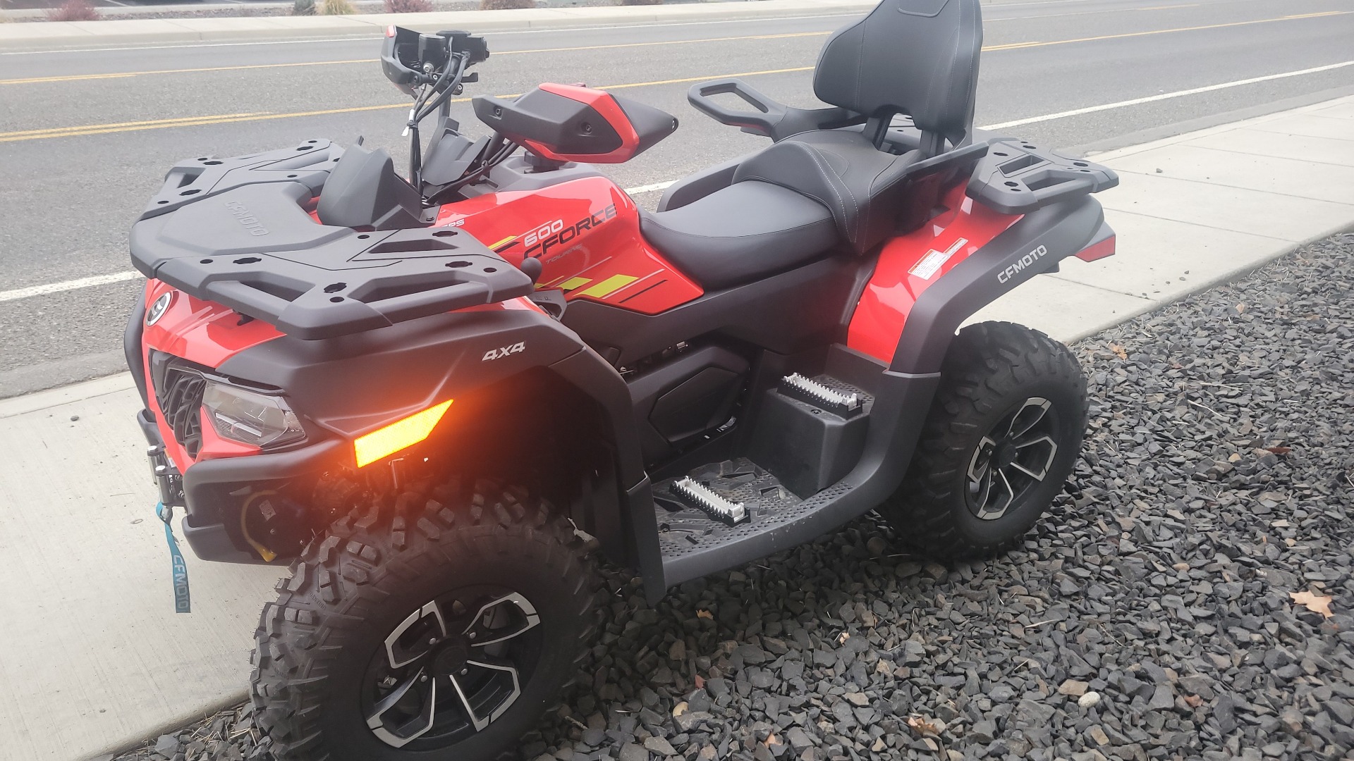 CFMoto CForce 600 Touring Image