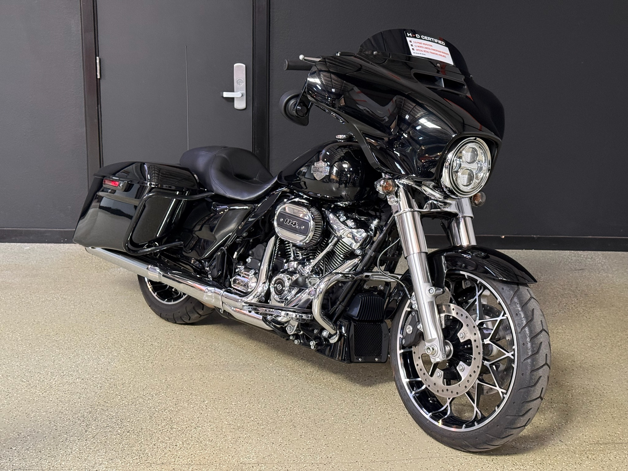 2022 Harley-Davidson Street Glide® Special 1