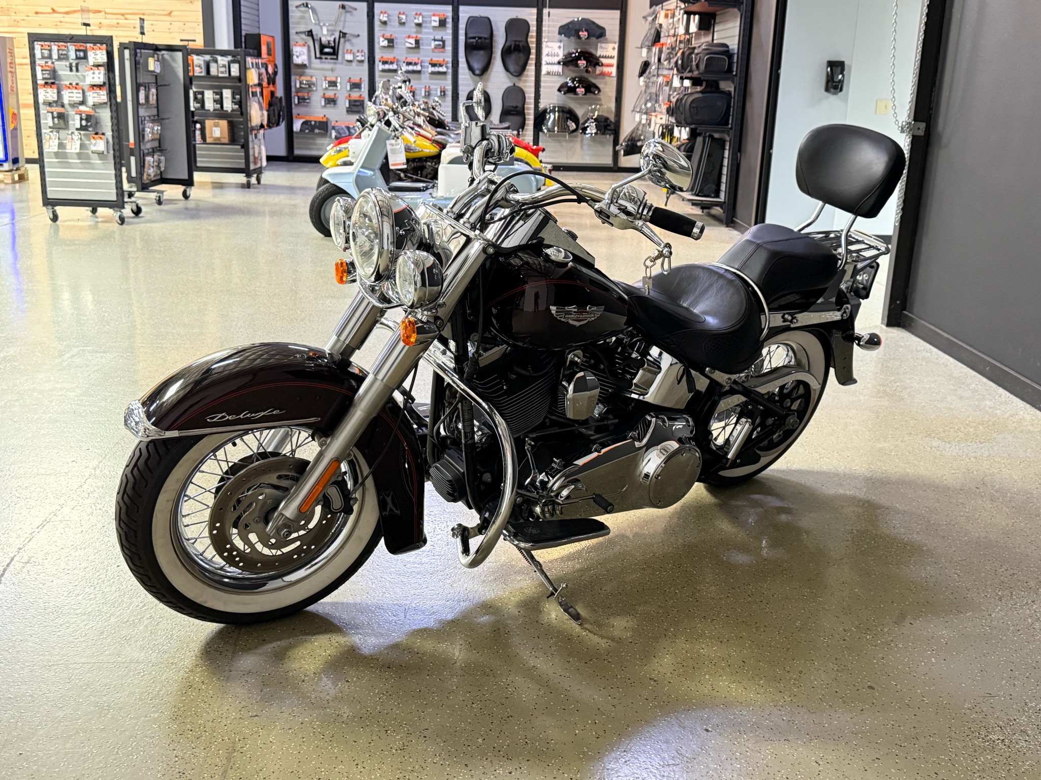 2011 Harley-Davidson Softail® Deluxe 5