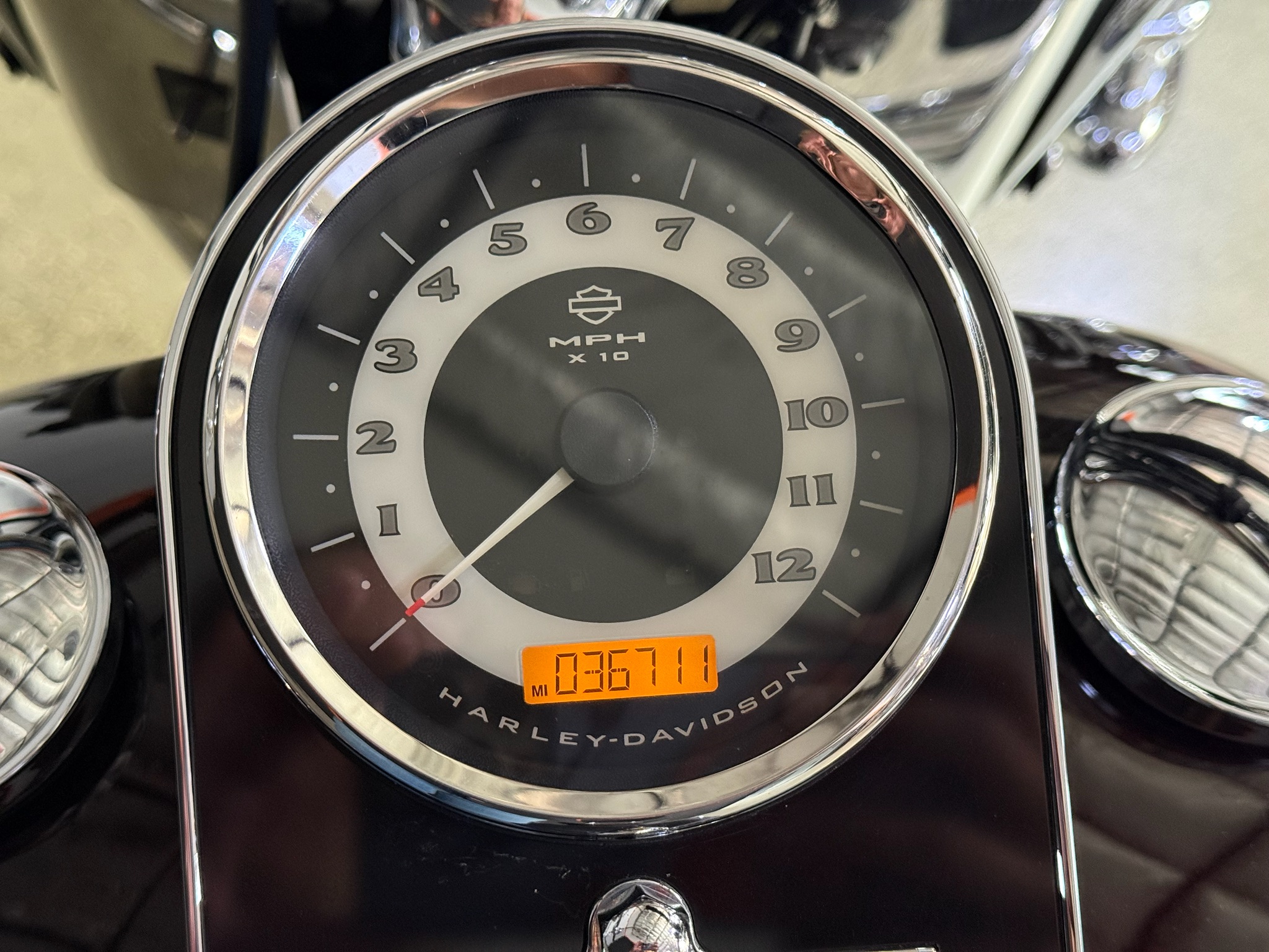 2011 Harley-Davidson Softail® Deluxe 6