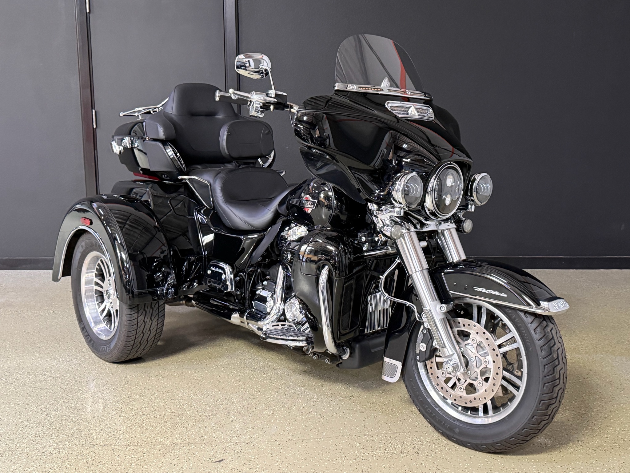 2022 Harley-Davidson Tri Glide® Ultra 1