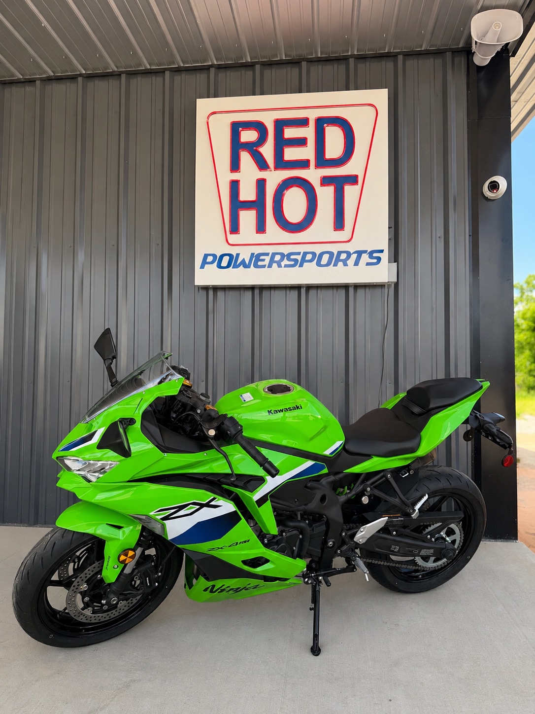 2026 Kawasaki Ninja® ZX-4RR ABS 1