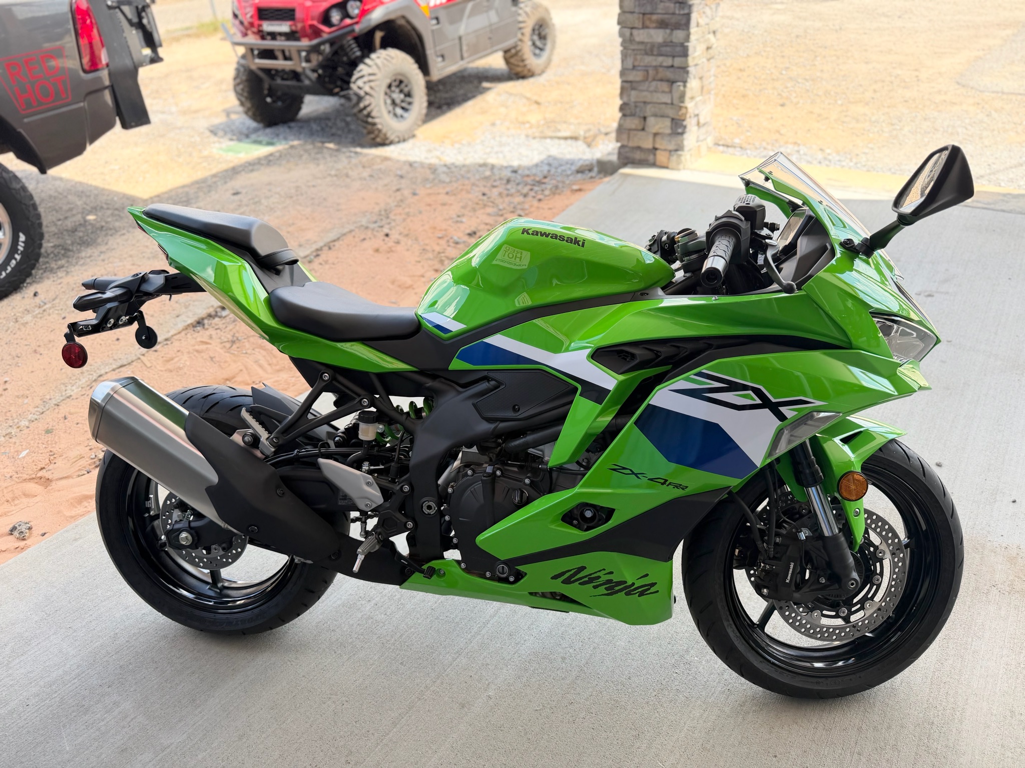 2026 Kawasaki Ninja® ZX-4RR ABS 3