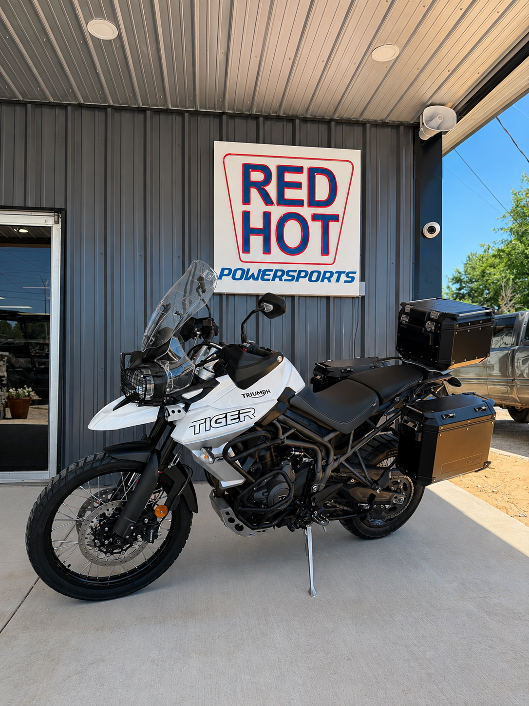 2018 Triumph Tiger photo 2