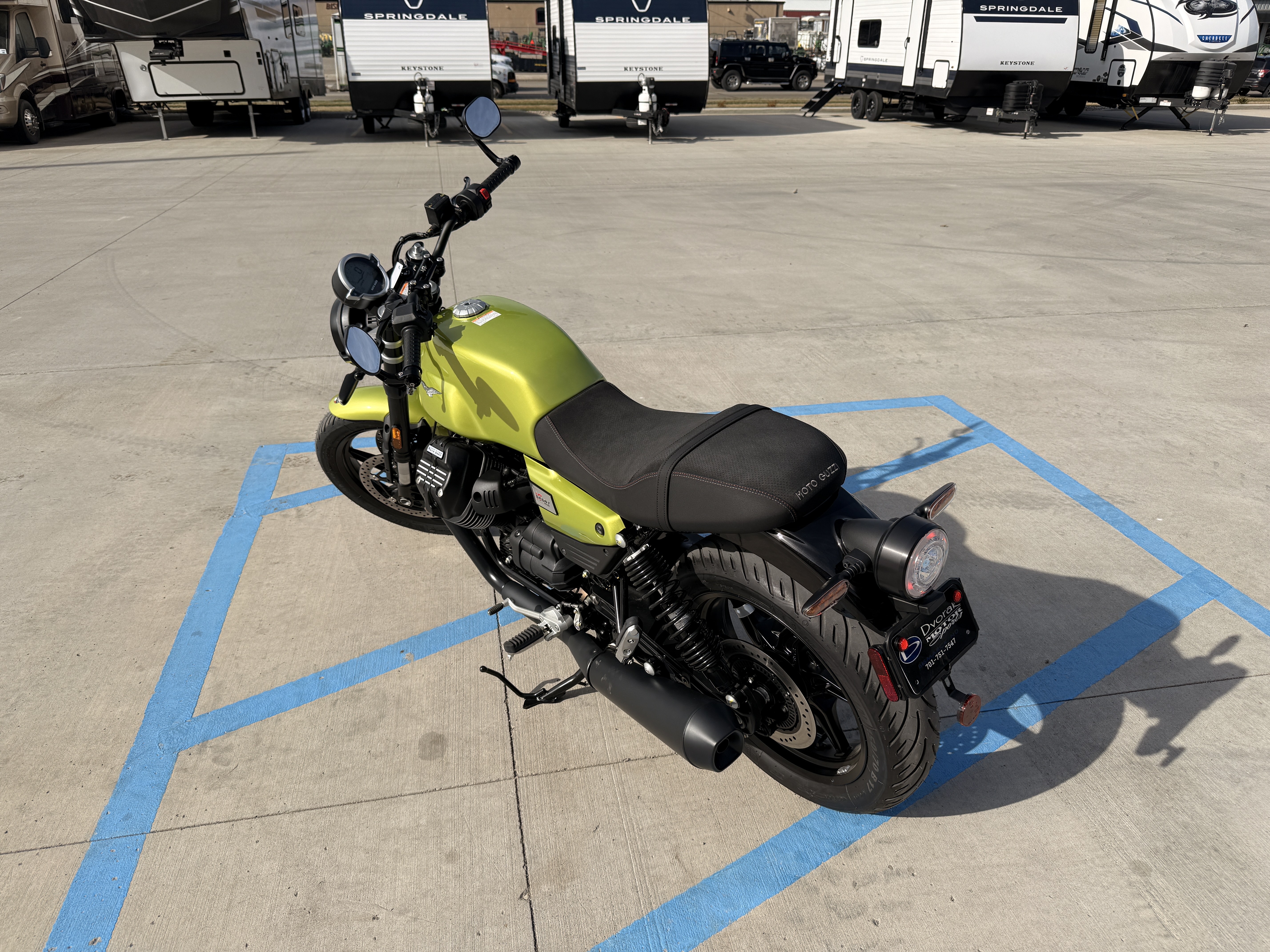 2026 Moto Guzzi V7 Sport 3