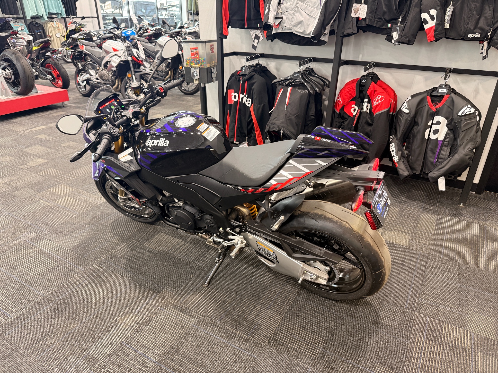 2027 Aprilia Tuono V4 Factory 1100 3