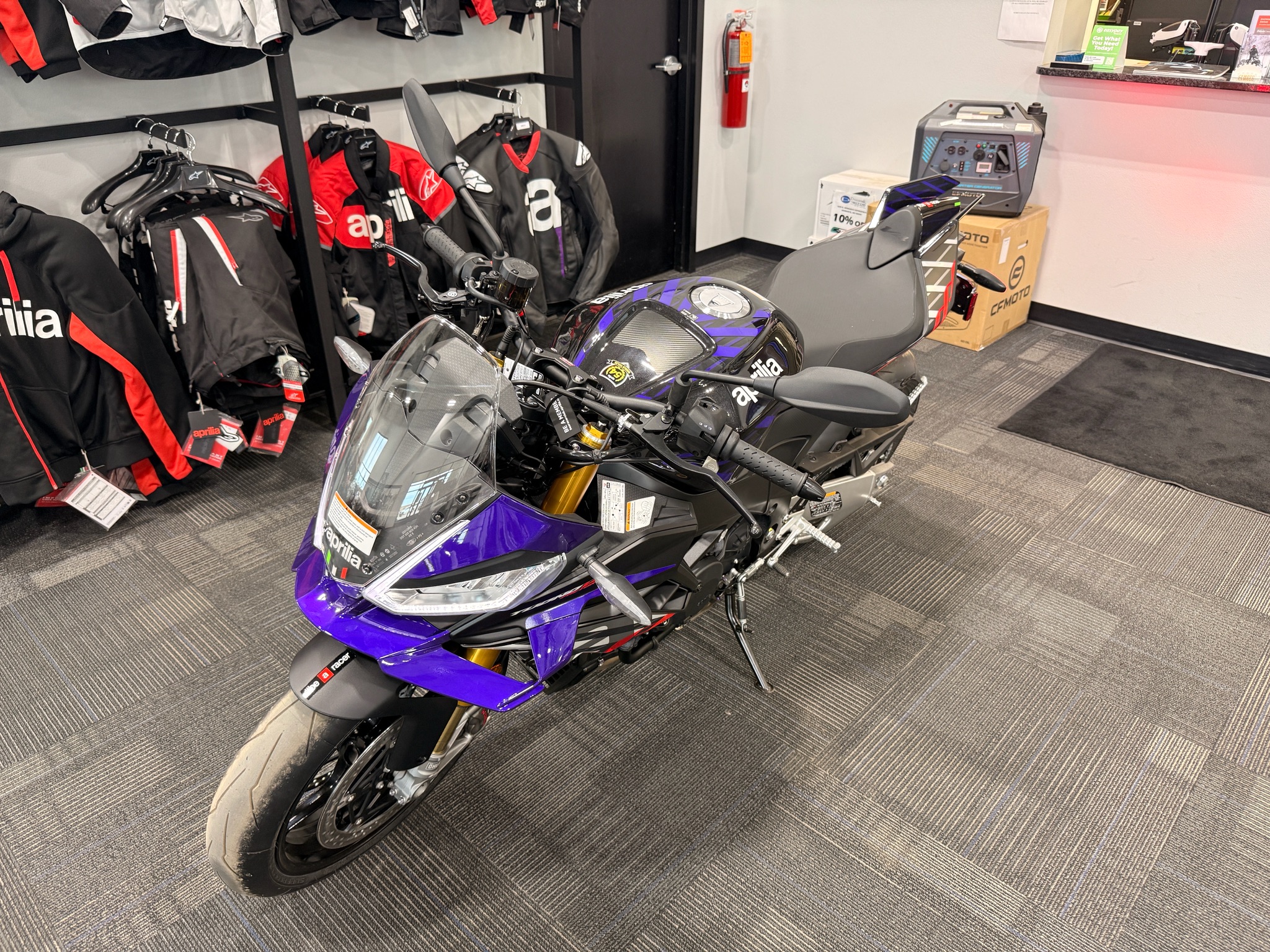 2027 Aprilia Tuono V4 Factory 1100 4