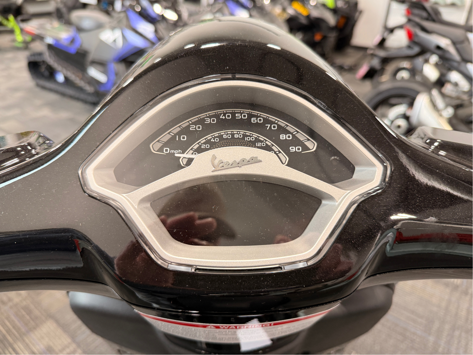 2025 Vespa Primavera 150 2