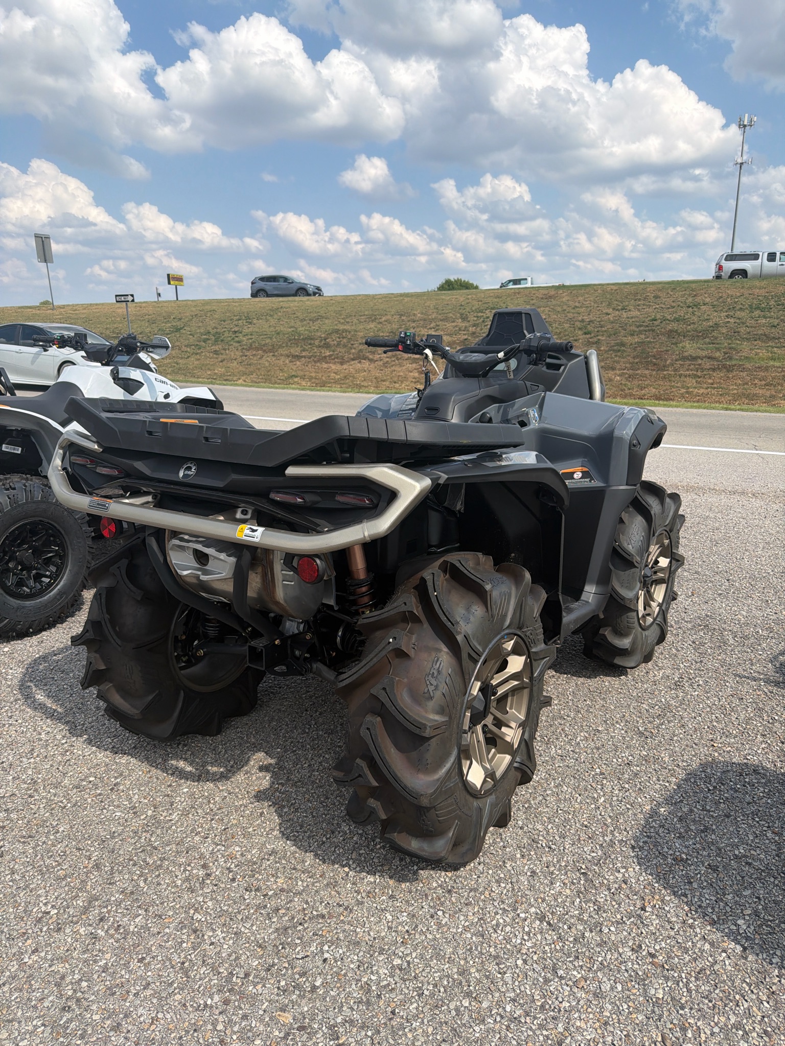 2026 Can-Am™ Outlander X MR 850 3