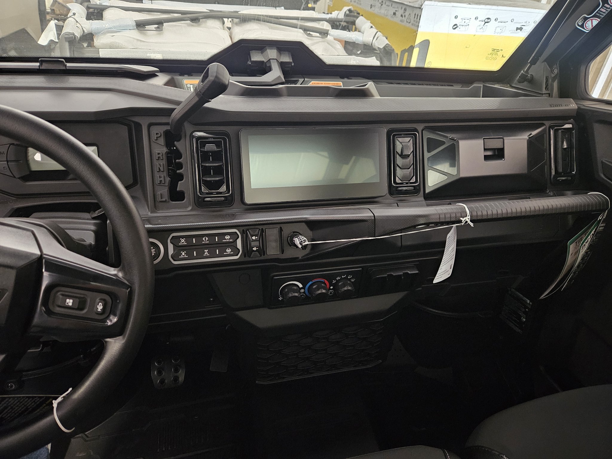 2026 Can-Am™ Defender Limited HD11 2