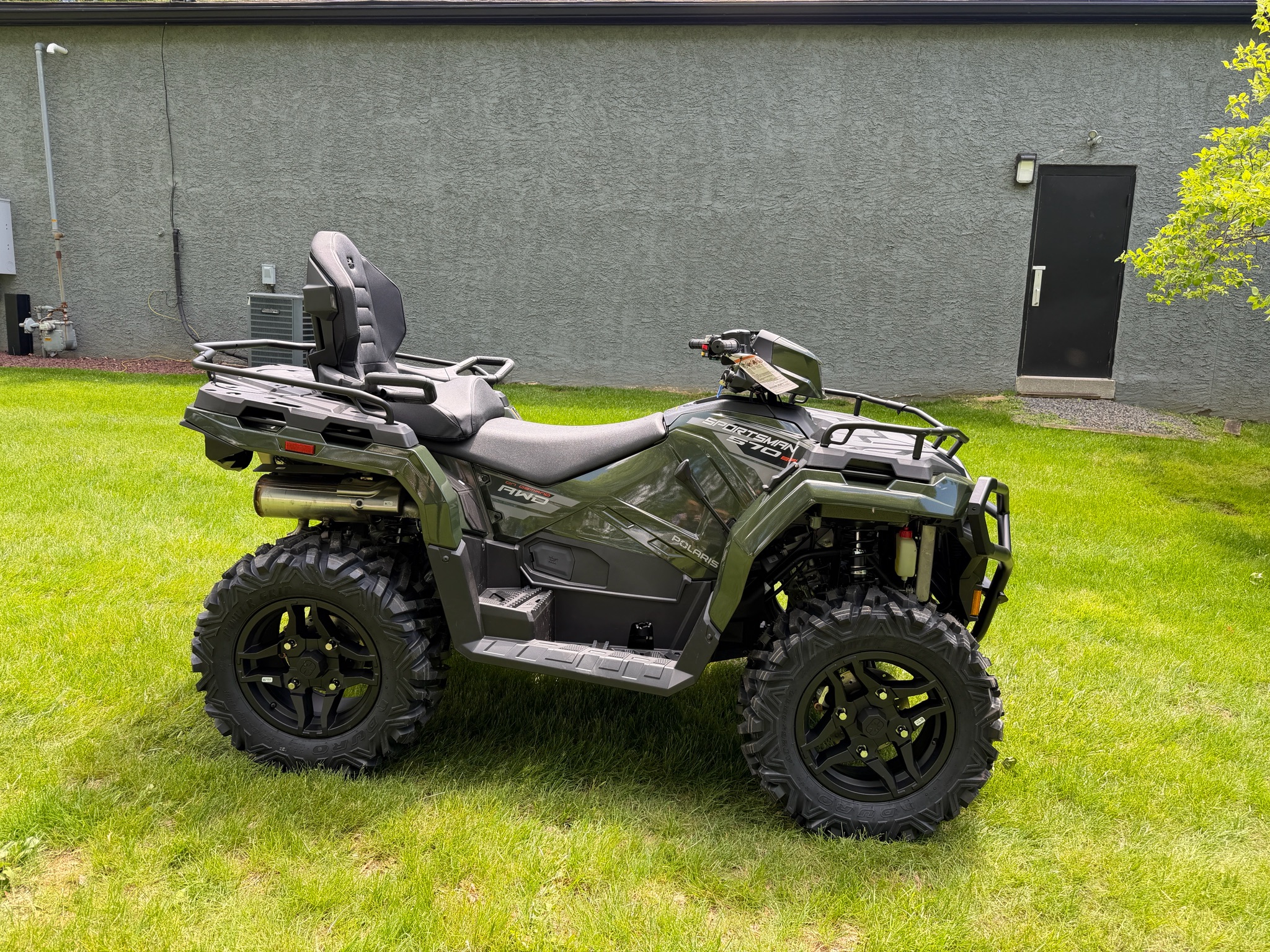 2026 Polaris Sportsman Touring 570 Premium in Honey Brook, Pennsylvania - Photo 2