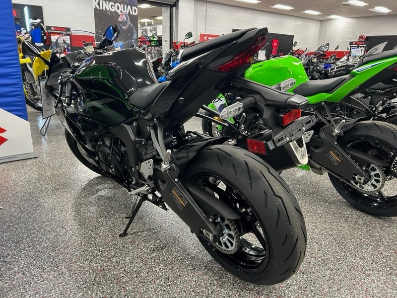 2027 Kawasaki NINJA® ZX™-6R ABS, Honey Brook PA | New Motorcycles