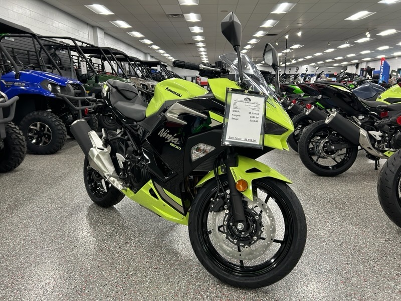 2026 Ninja® 500 ABS