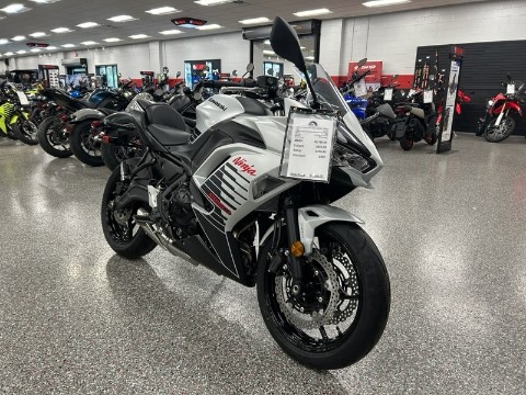 2026 Kawasaki Ninja 650 ABS — photo 1 of 12
