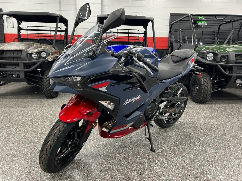 2026 Kawasaki Ninja® 500 ABS 4
