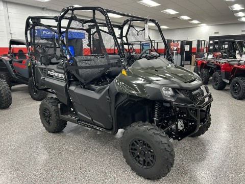 2026 Honda Pioneer 700-4 Deluxe — photo 1 of 7