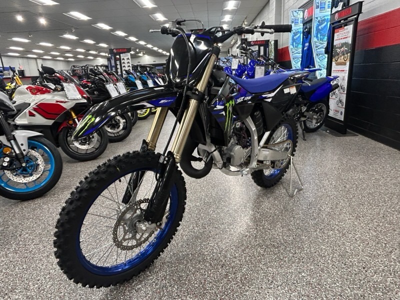 2027 Yamaha YZ125 Monster Energy Edition 4