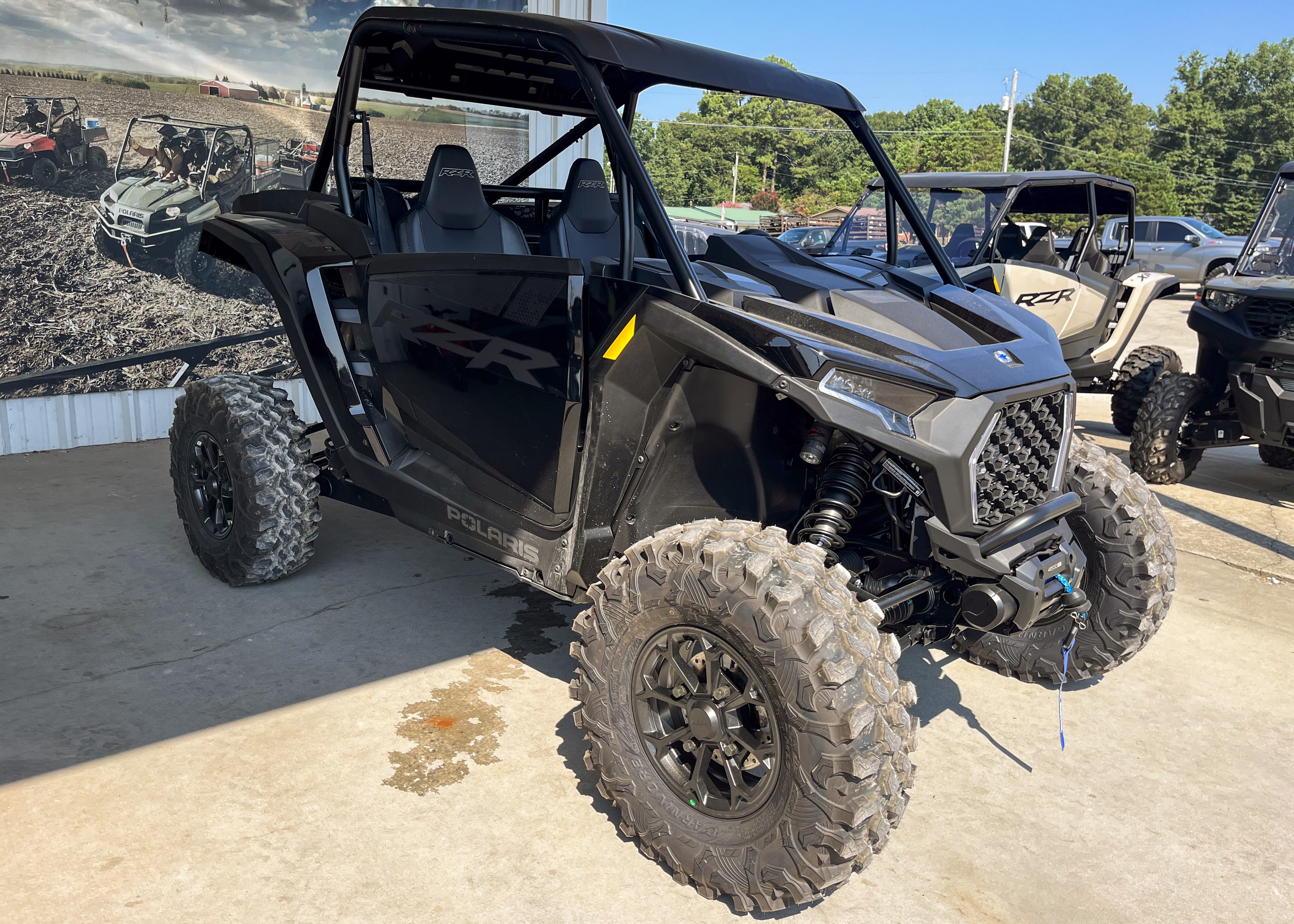 2027 Polaris RZR XP 1000 Ultimate 3