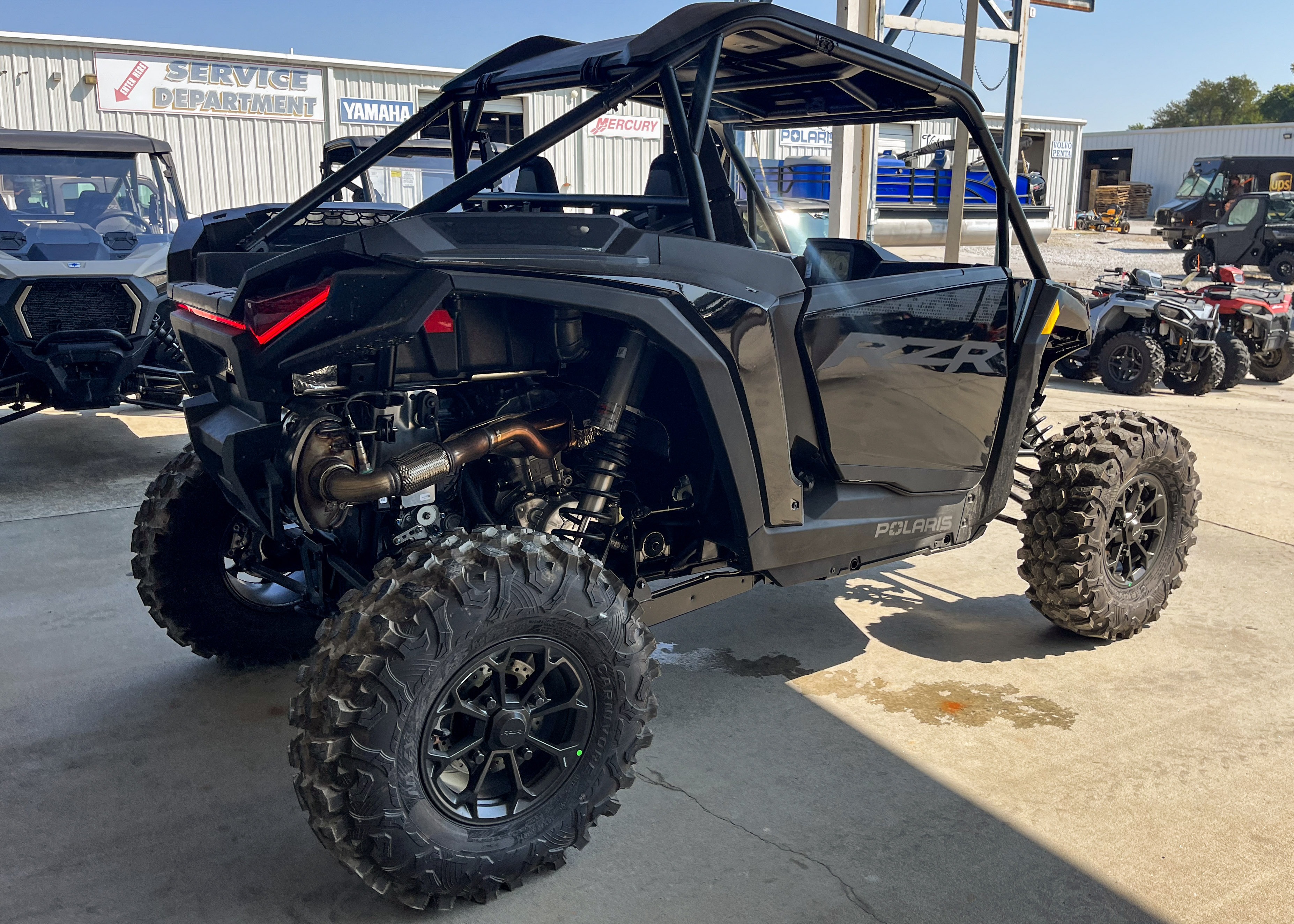 2027 Polaris RZR XP 1000 Ultimate 4