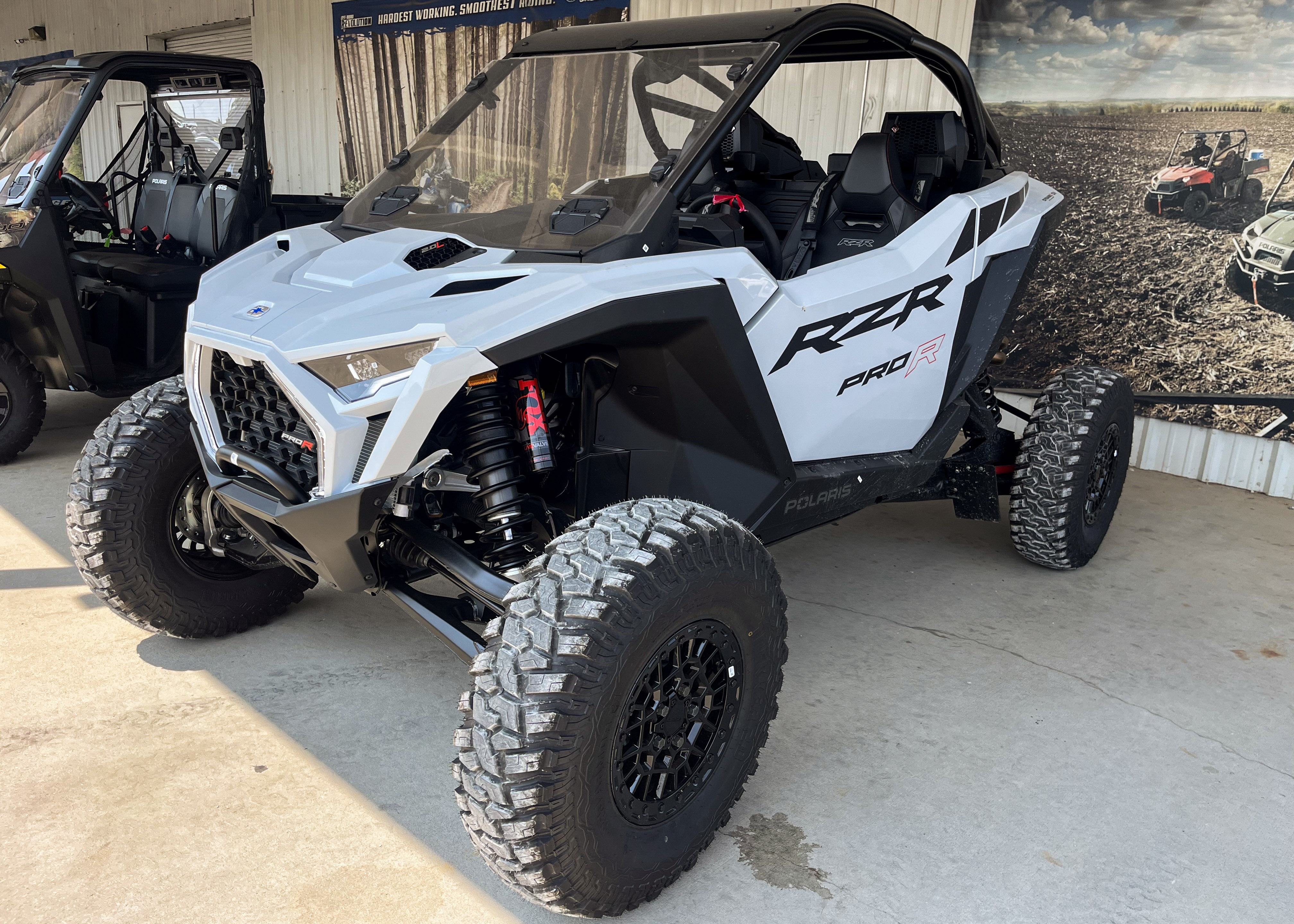 2026 Polaris RZR Pro R Ultimate 6