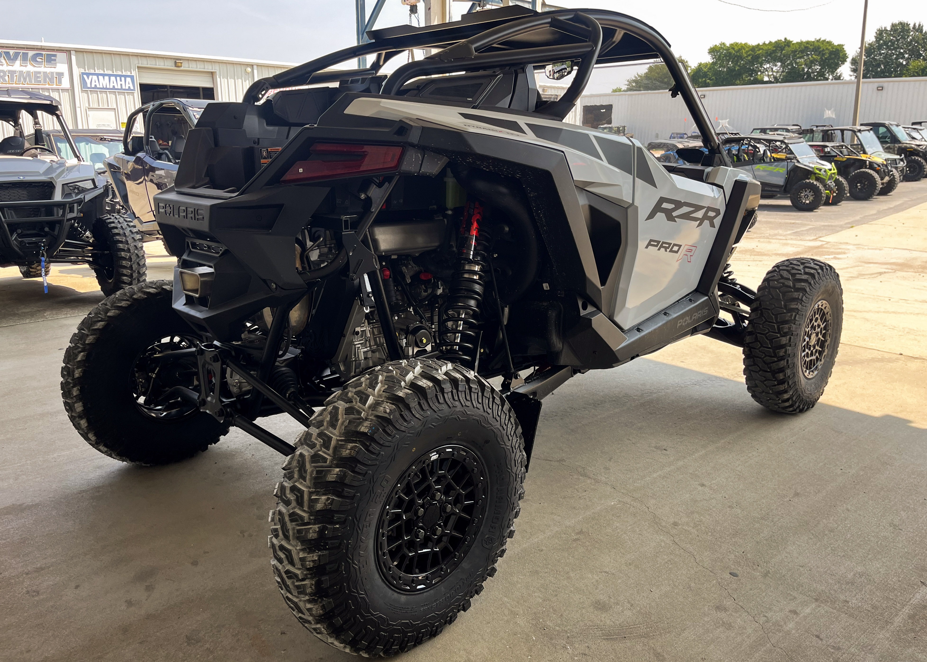 2026 Polaris RZR Pro R Ultimate 4